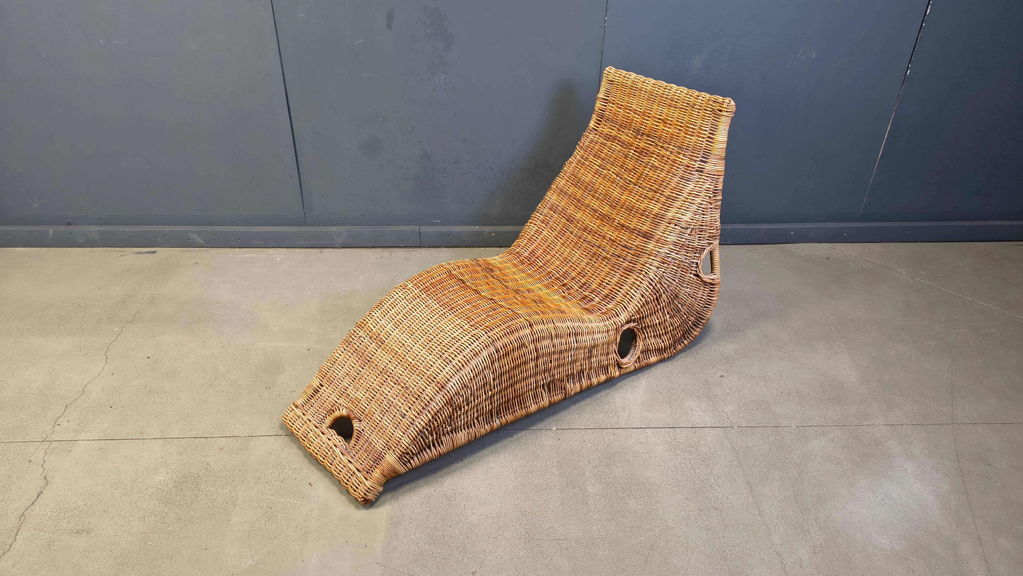 Wicker chaise longue, 1970s