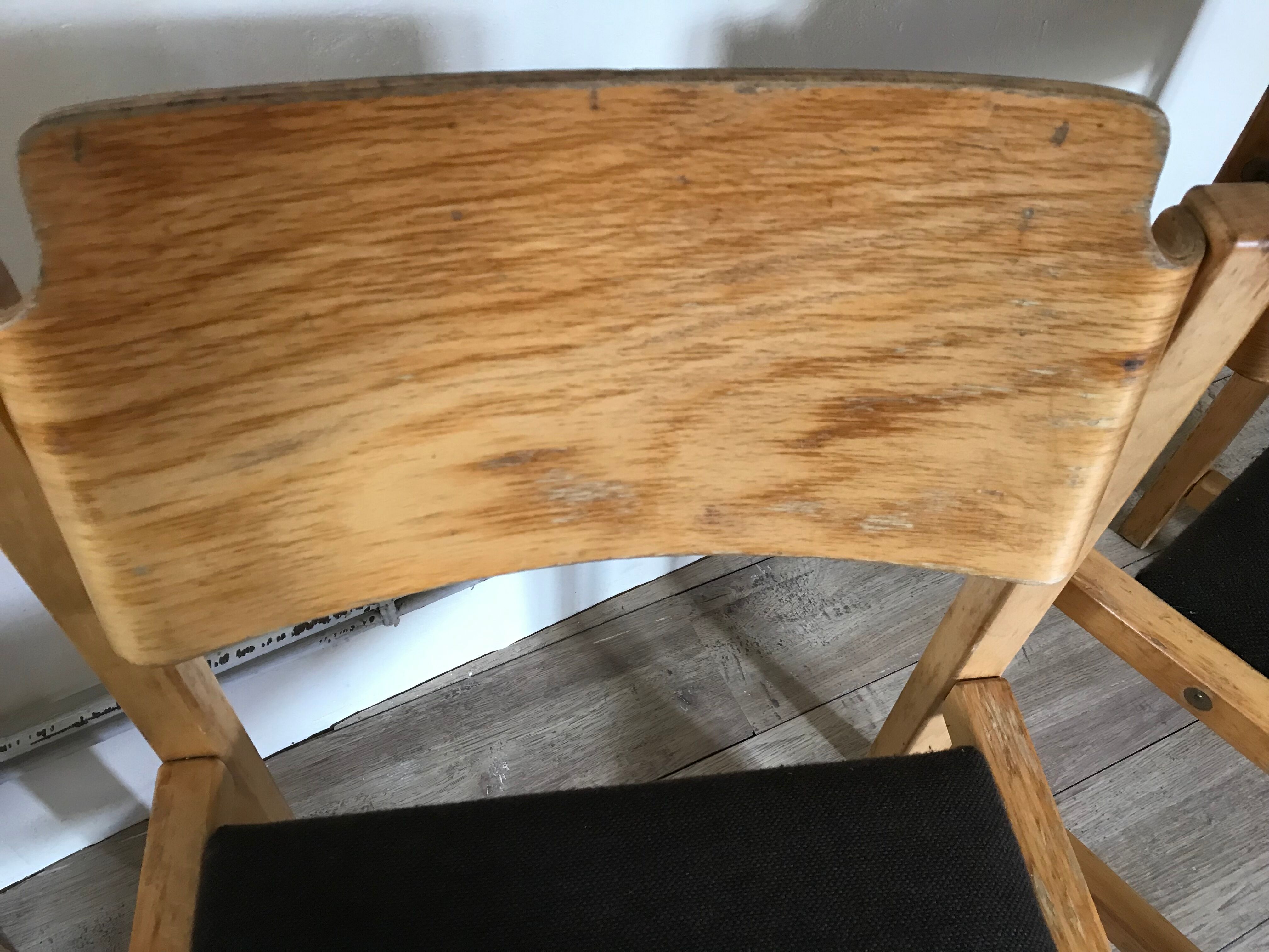 Set of 4 vintage chairs 1980's in beech, thermoformed on the back