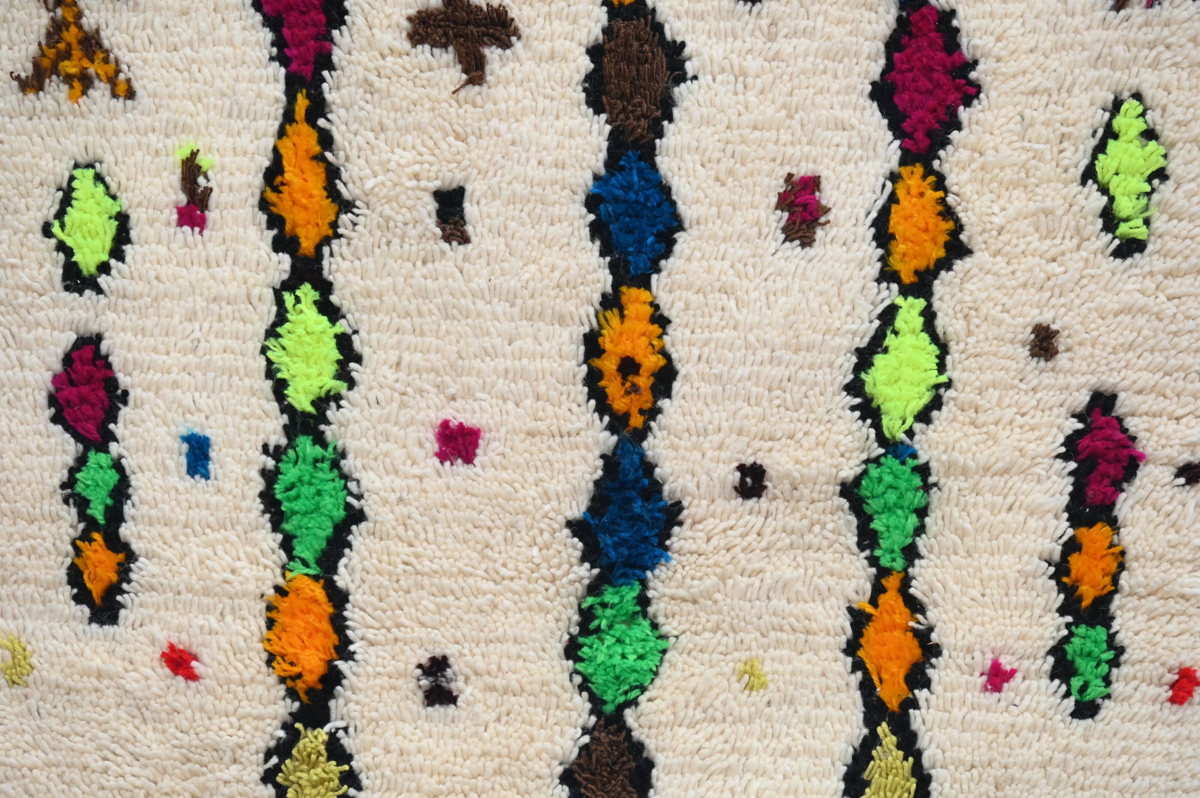 Handwoven coloured wool rug, 155 x 105 cm - P465