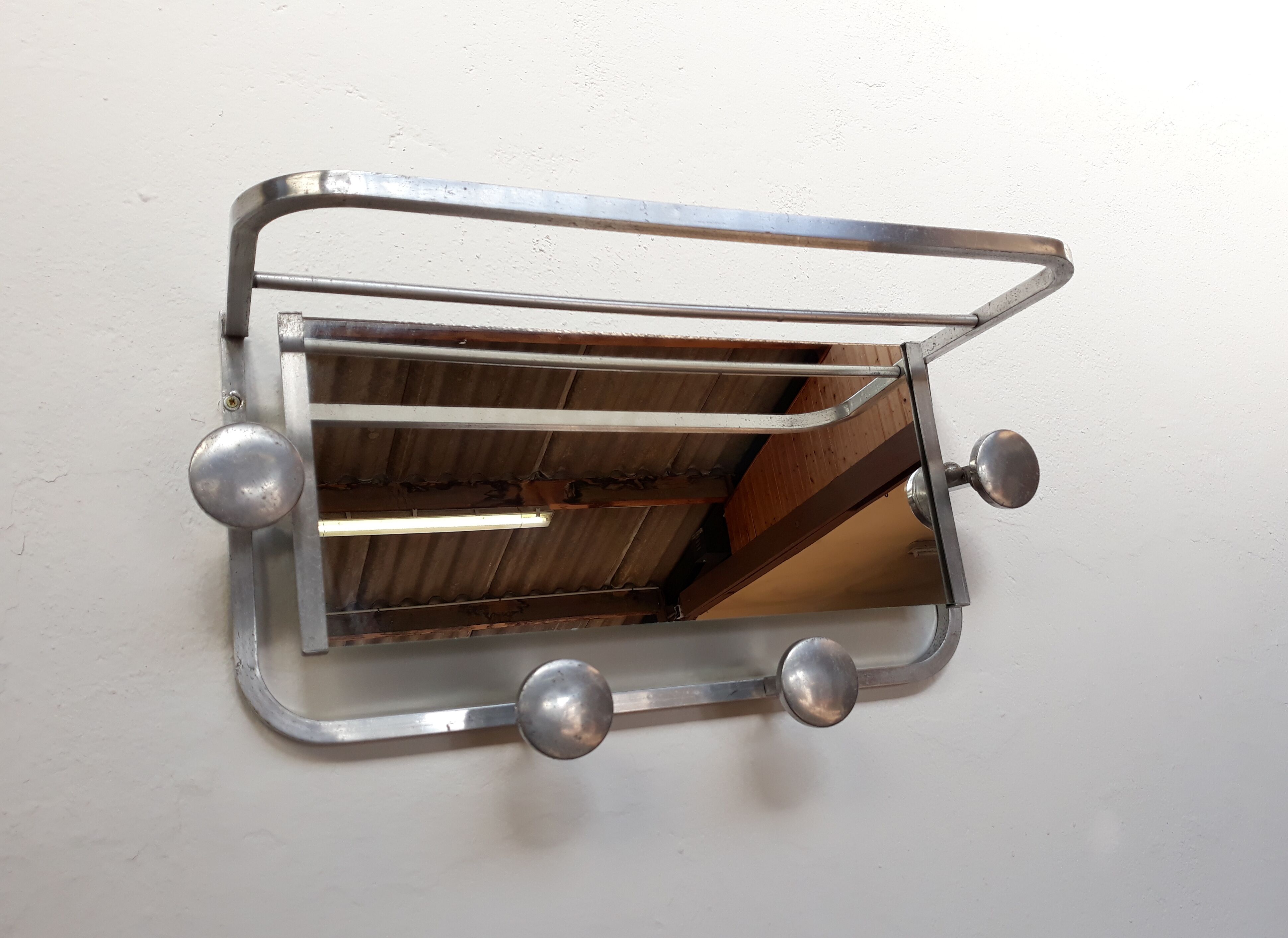 Door with Swivel mirror vintage coats