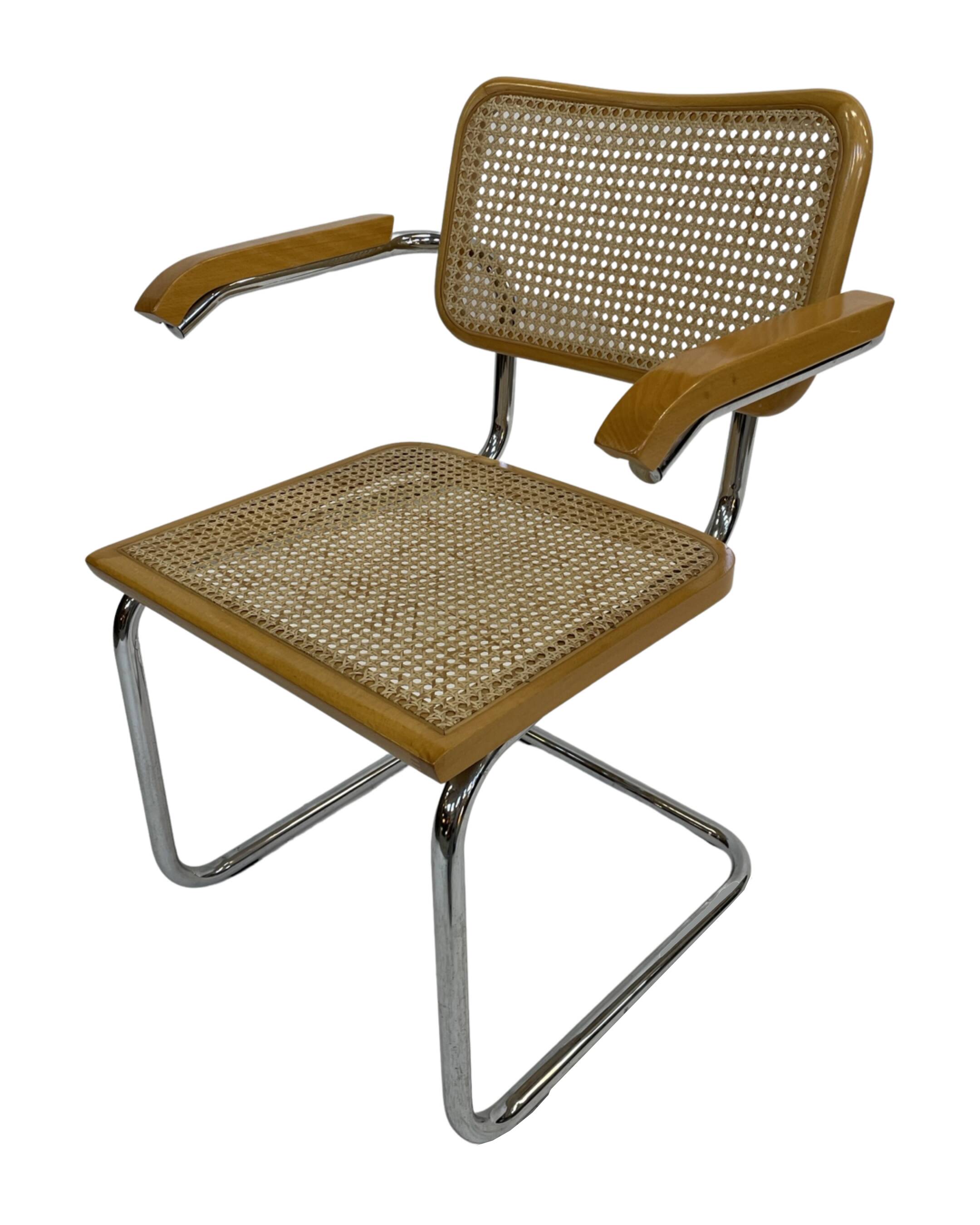Cesca chair B64 with armrests by Marcel Breuer Design