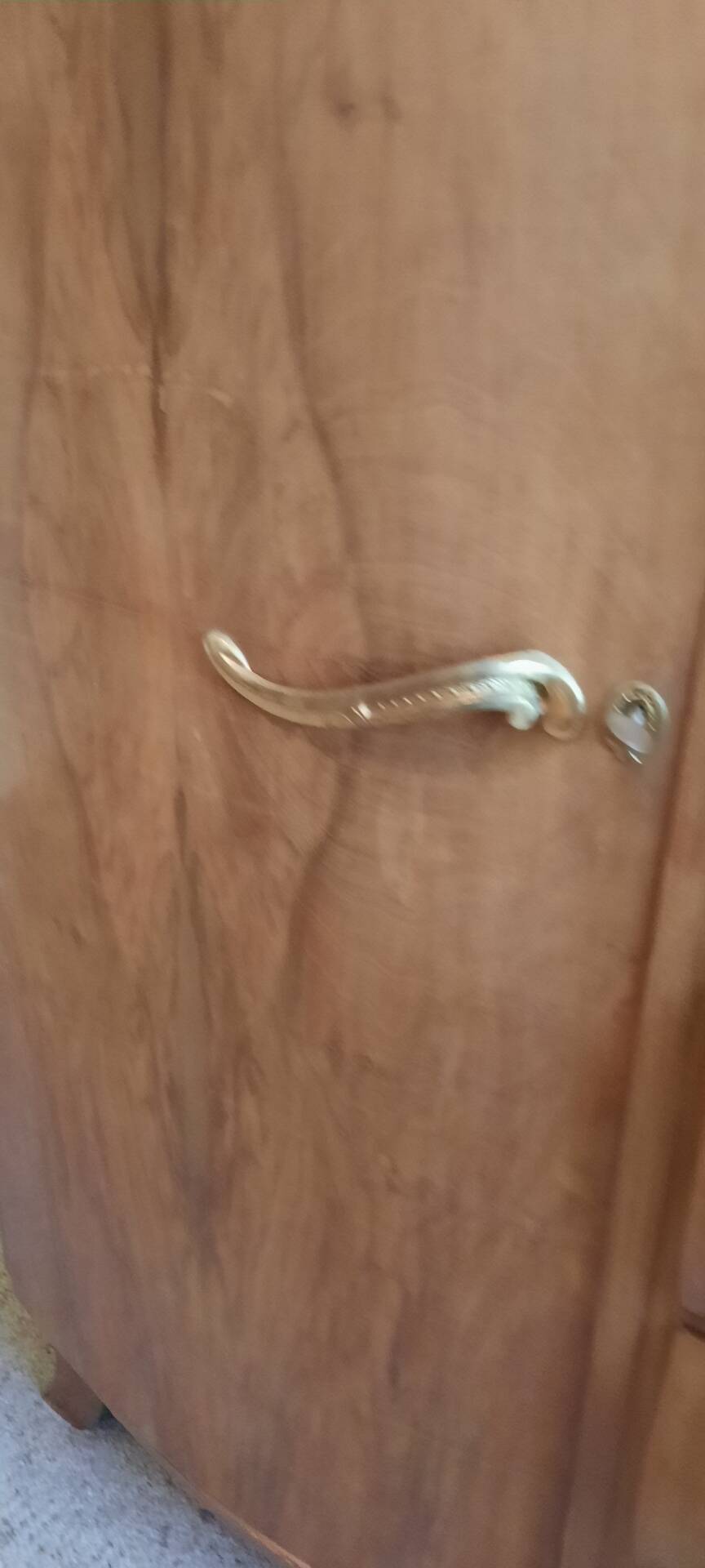 Asymmetrical wardrobe