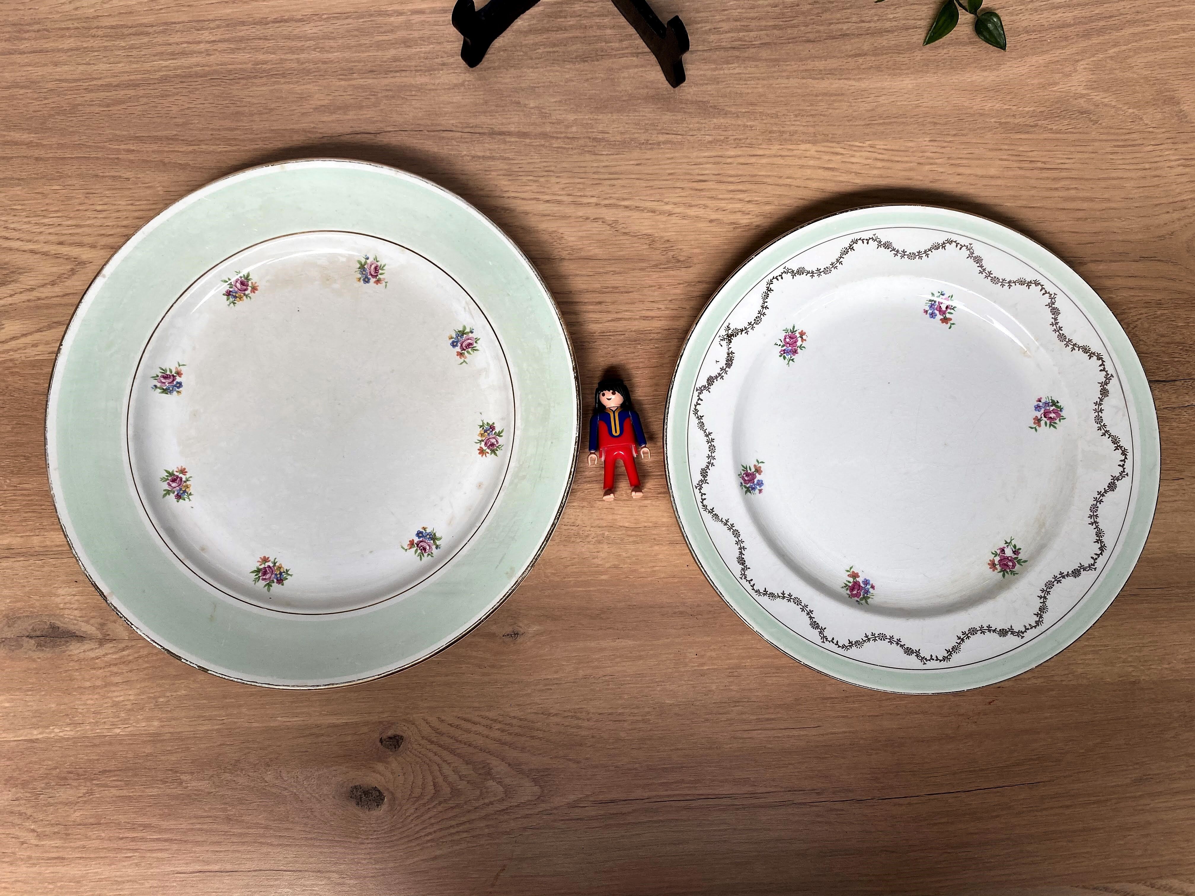 Set of 2 mismatched serving dishes