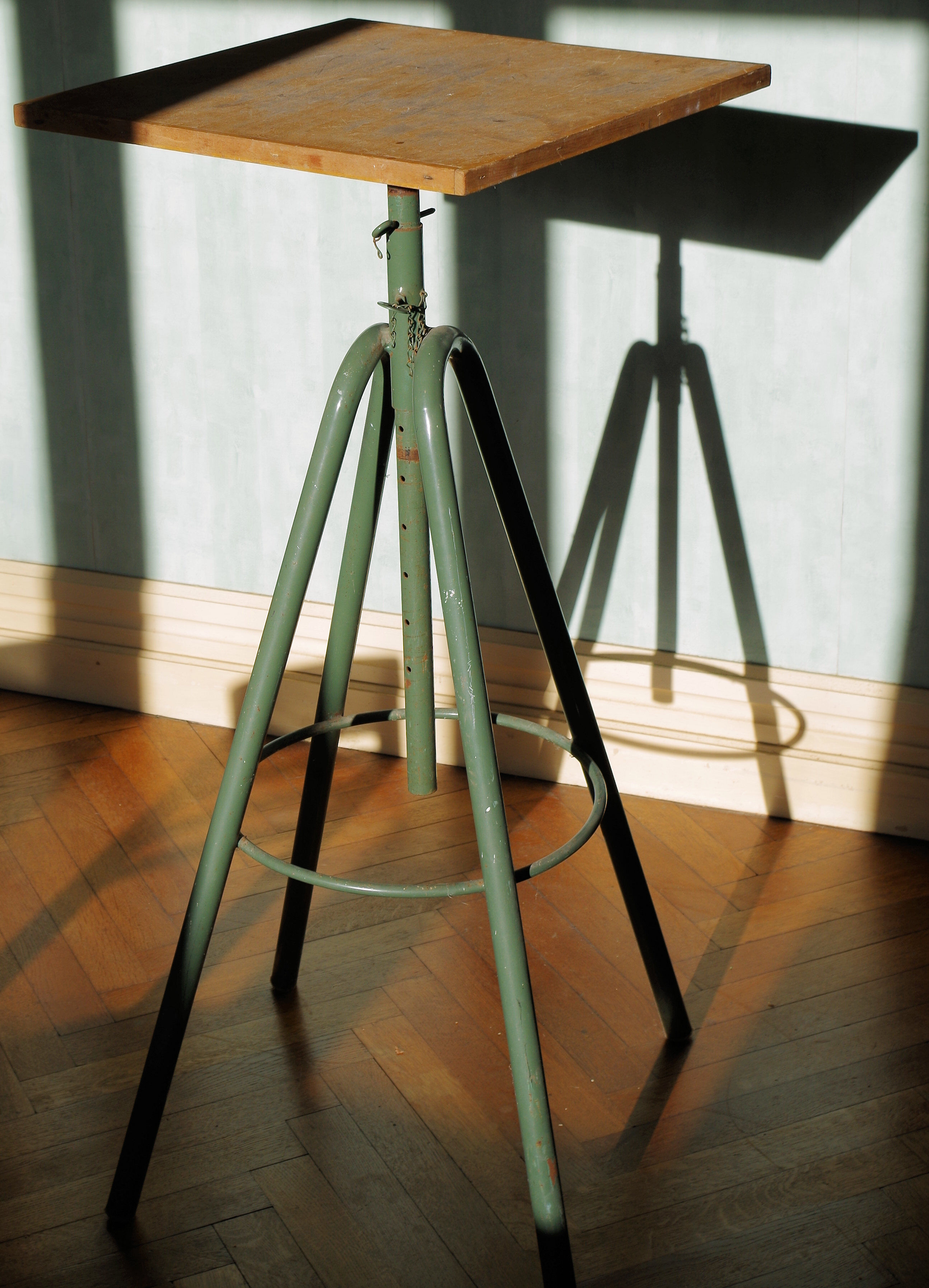 Sellette de sculpture mobilier d’école