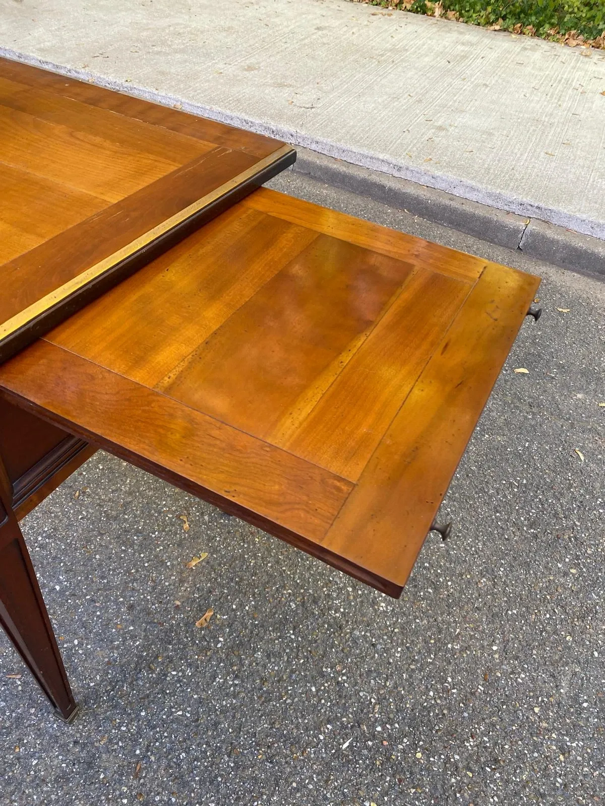 Roche Bobois desk in solid cherry wood in Louis XVI style with pull-outs.