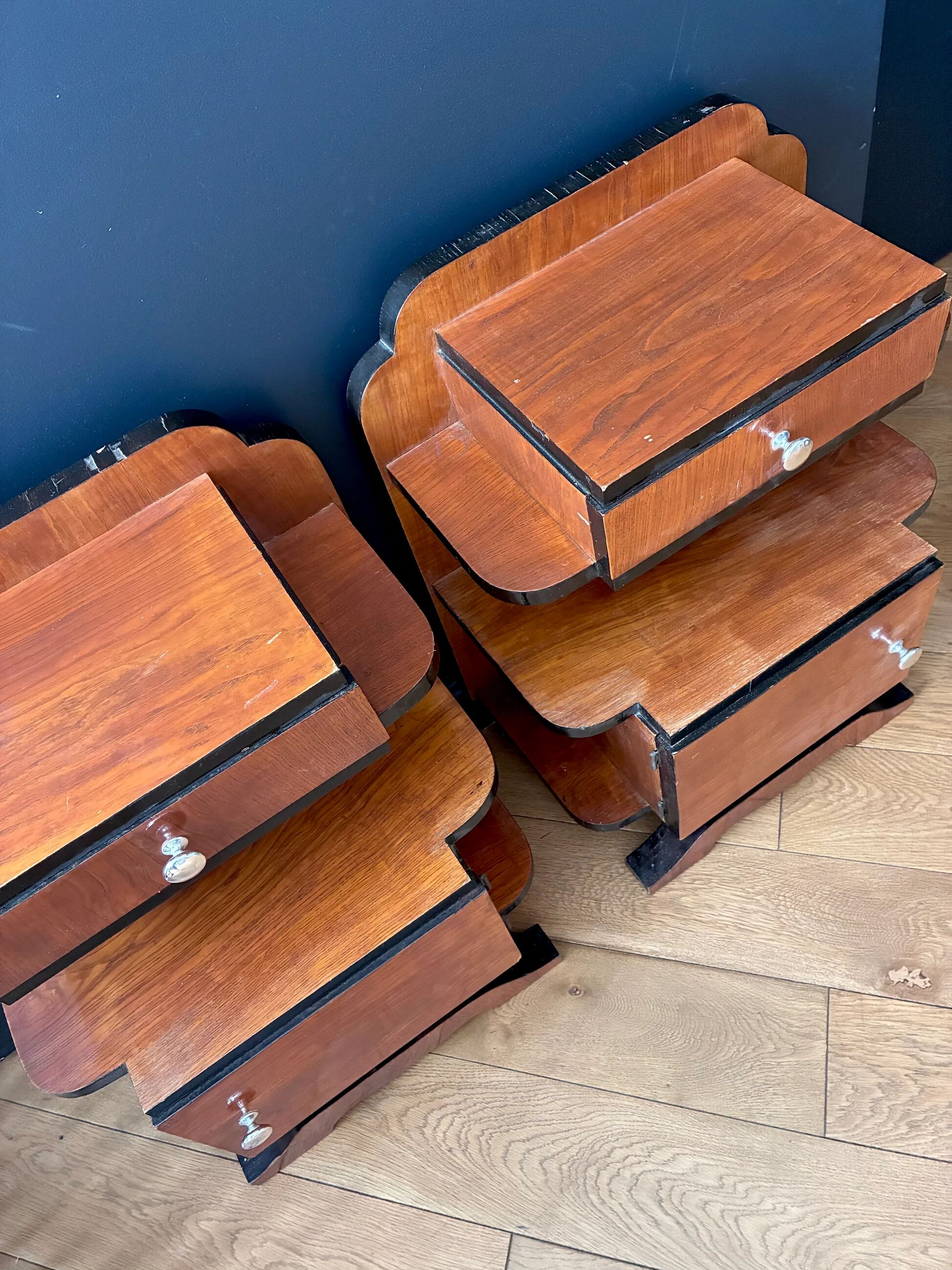 Pair of "Art Deco" bedside tables in wood - 1960.