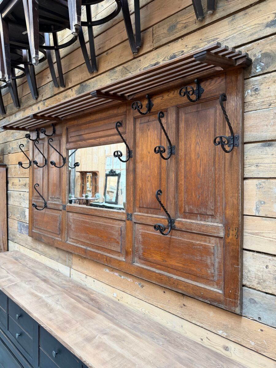 Large oak wall wardrobe from the early 20th century.