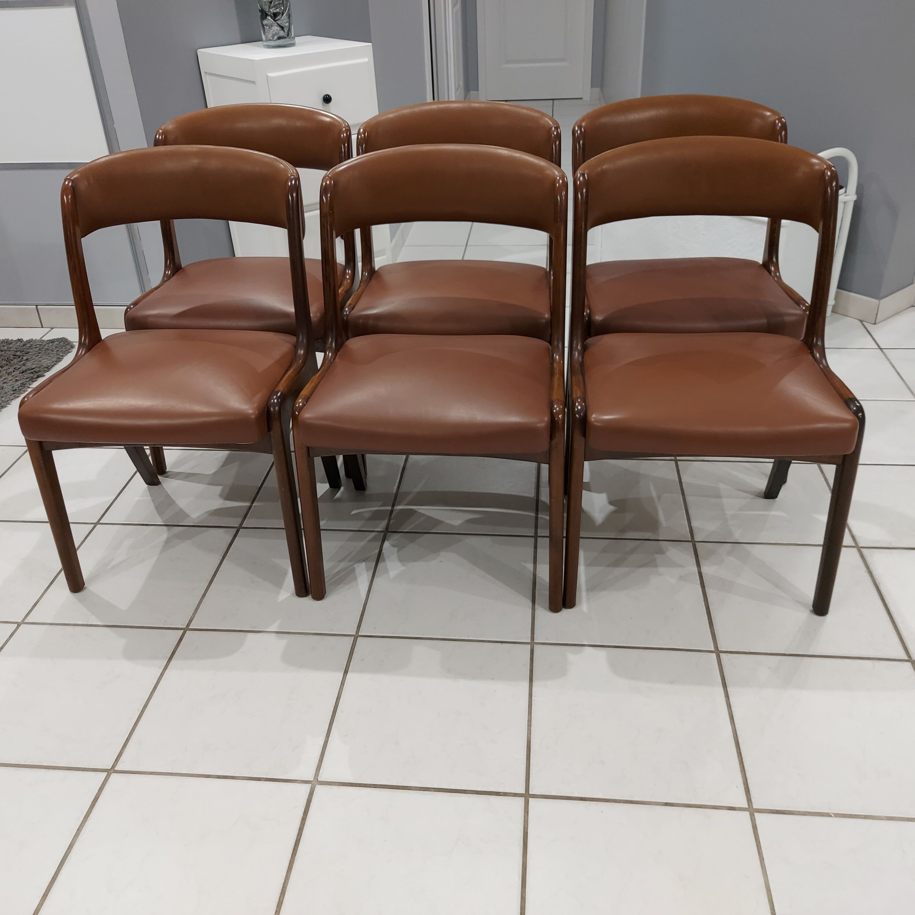 Suite of 6 chairs model gondola house baumann vintage 1970