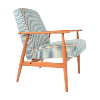 Fox chair blue hen's feet