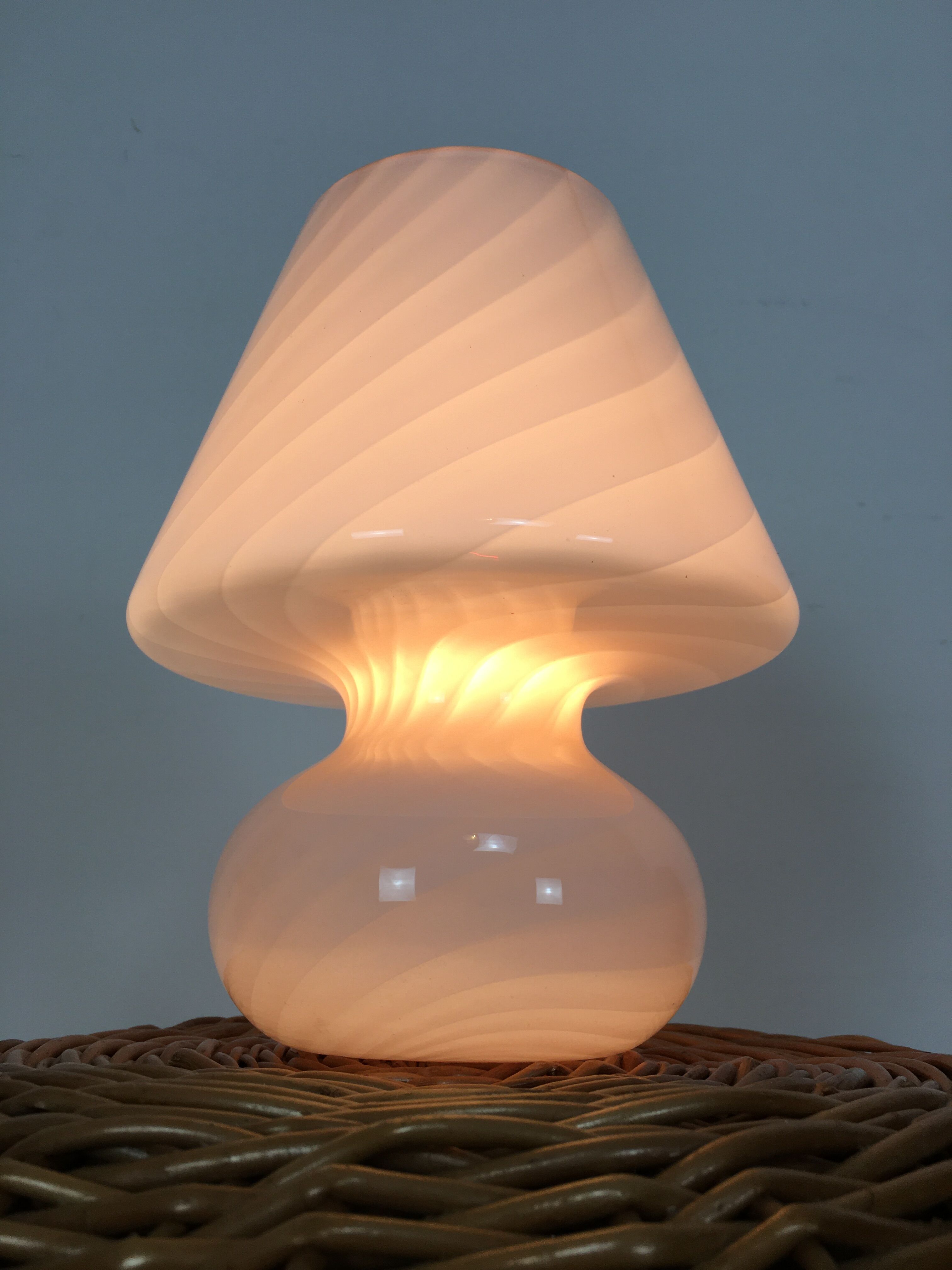 Pink Murano mushroom lamp, 70's