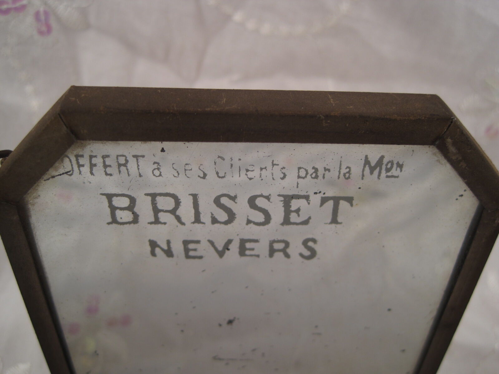 Triptych mirror of travel pocket lithographs p.b paris deposited around 1900