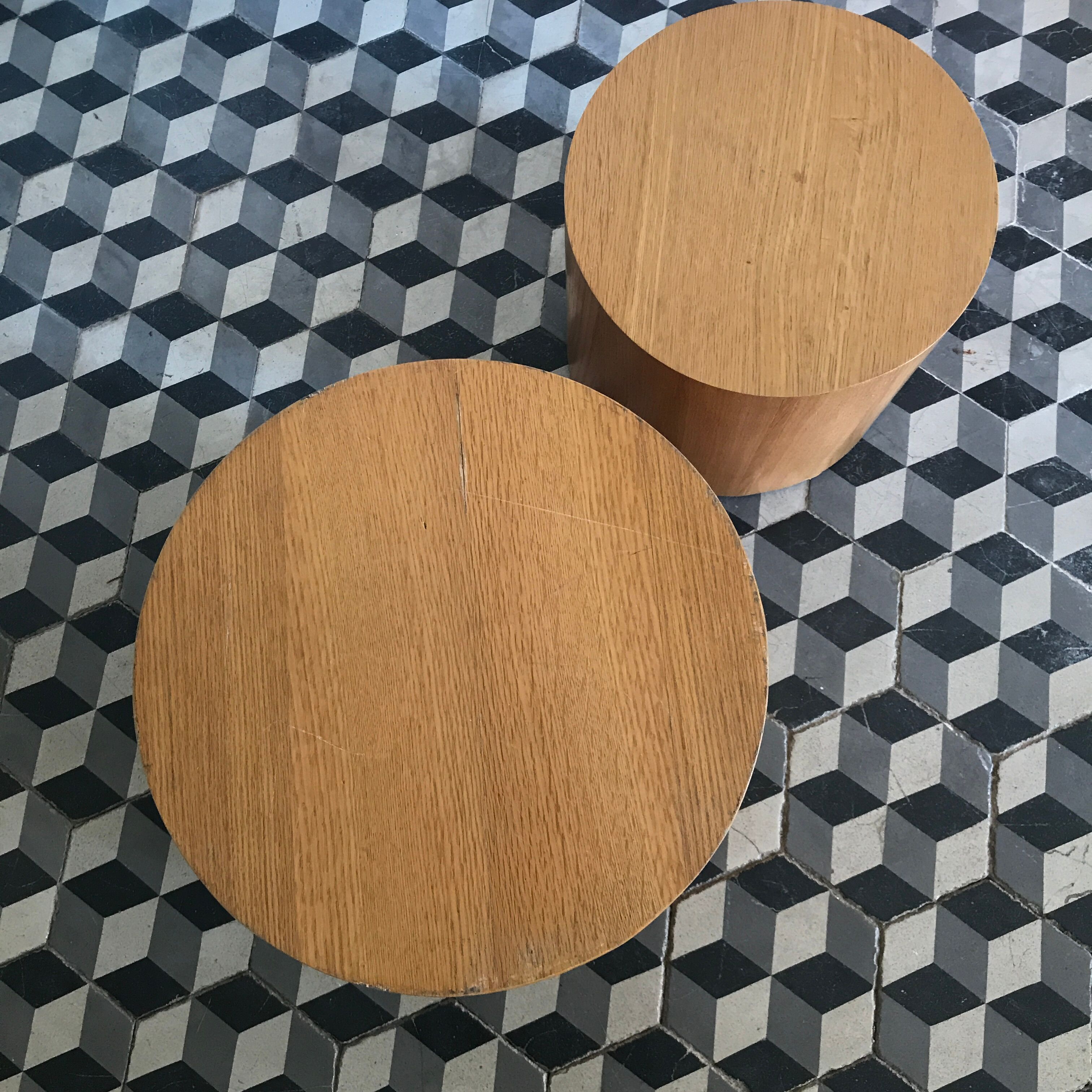 Wooden cylindrical sofa tips