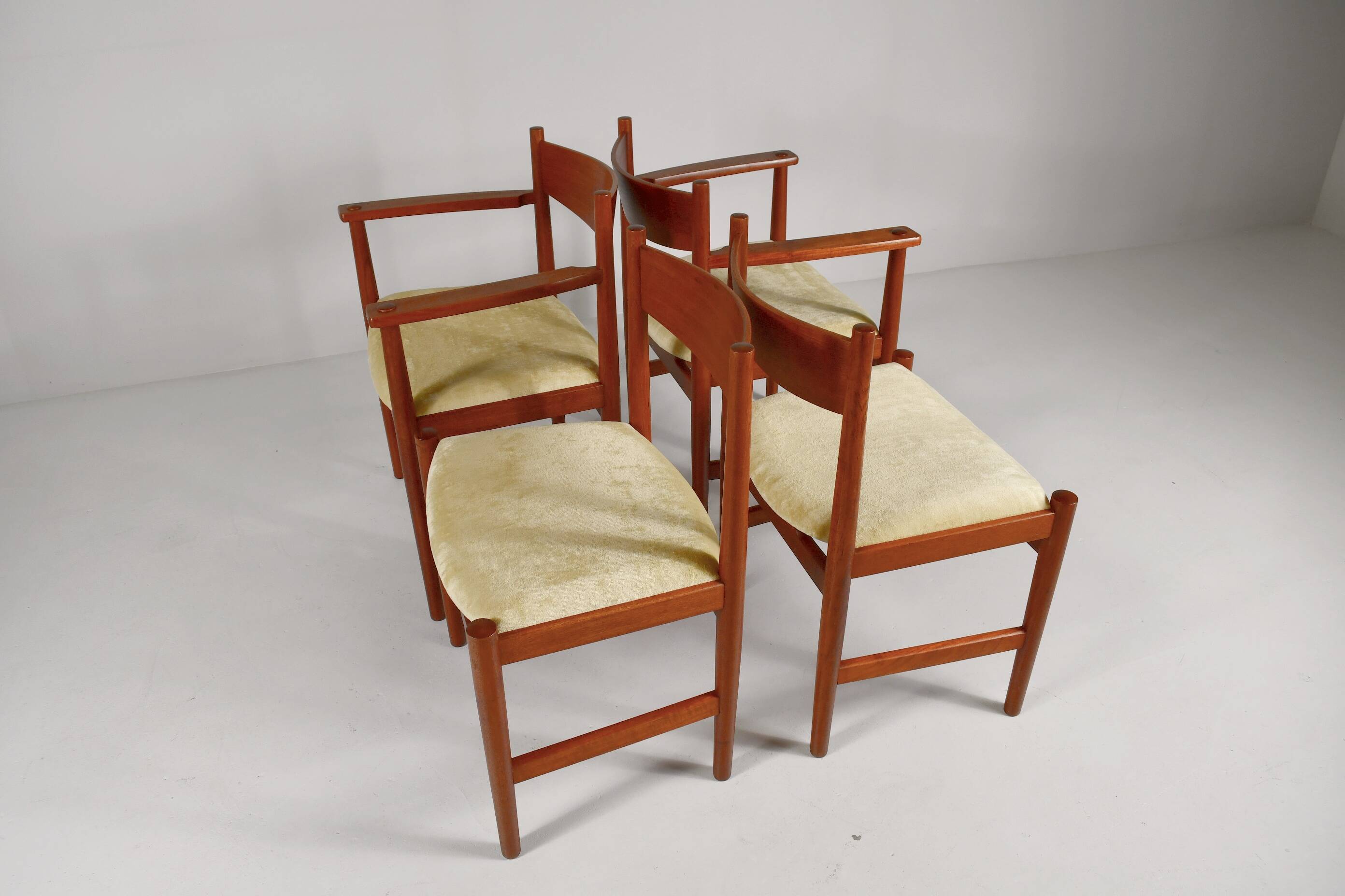 Hans Wegner dining chairs x4. Carl Hansen, Denmark. 1962