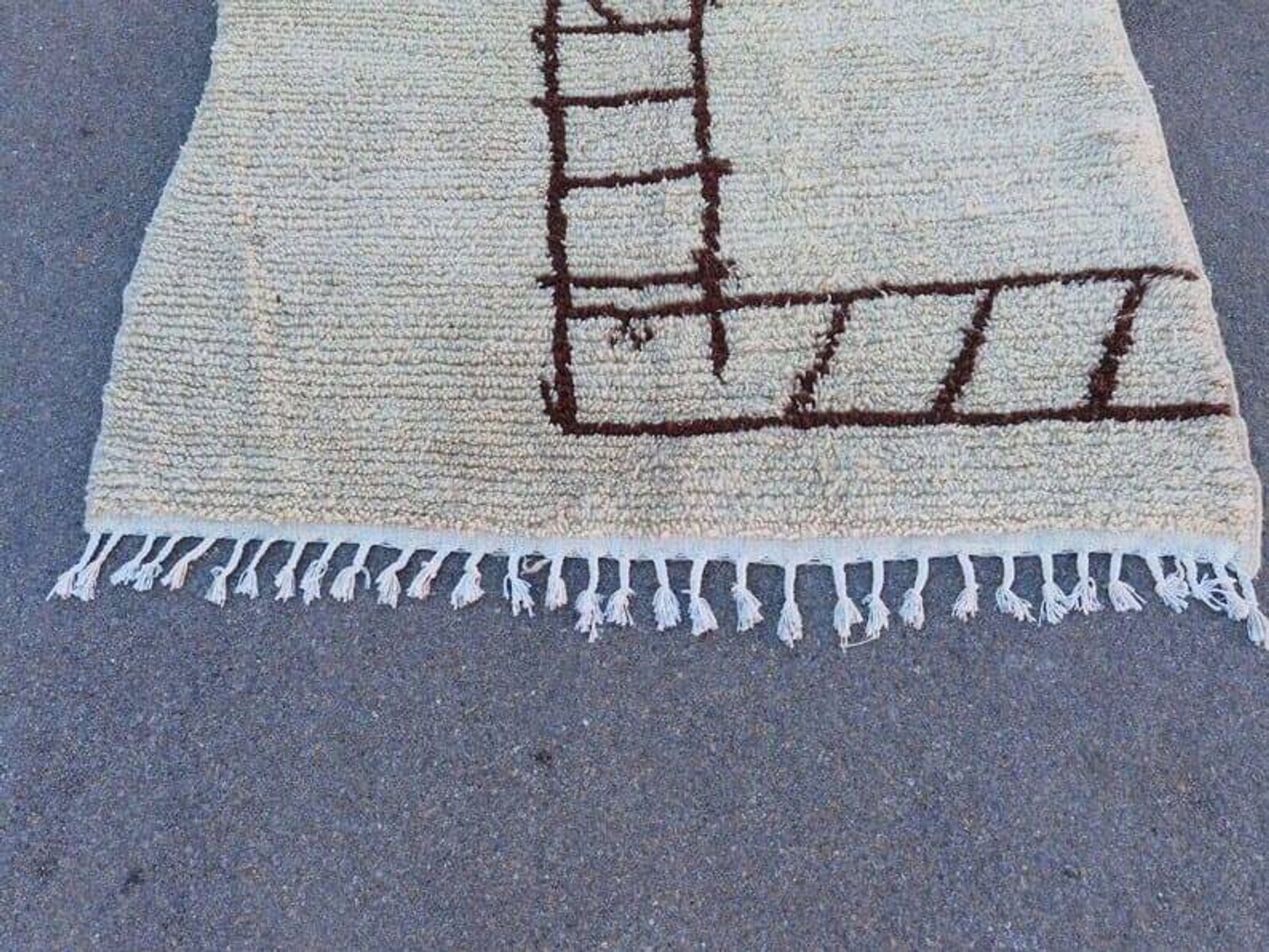 Handmade traditional natural wool rug 150/250 cm