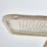 Chaise pliante en métal blanc