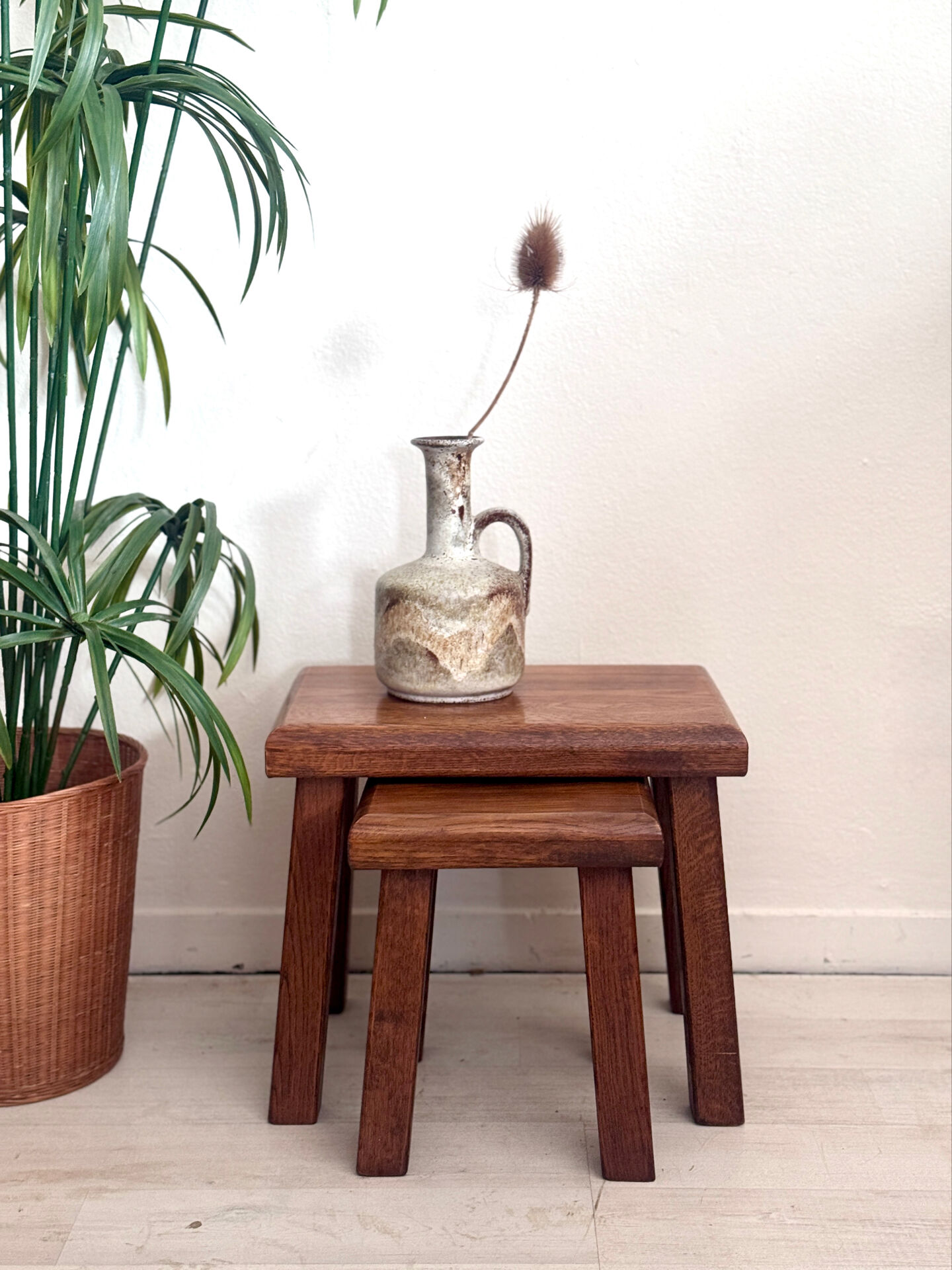 Vintage brutalist eiken nesting tables 1970’s