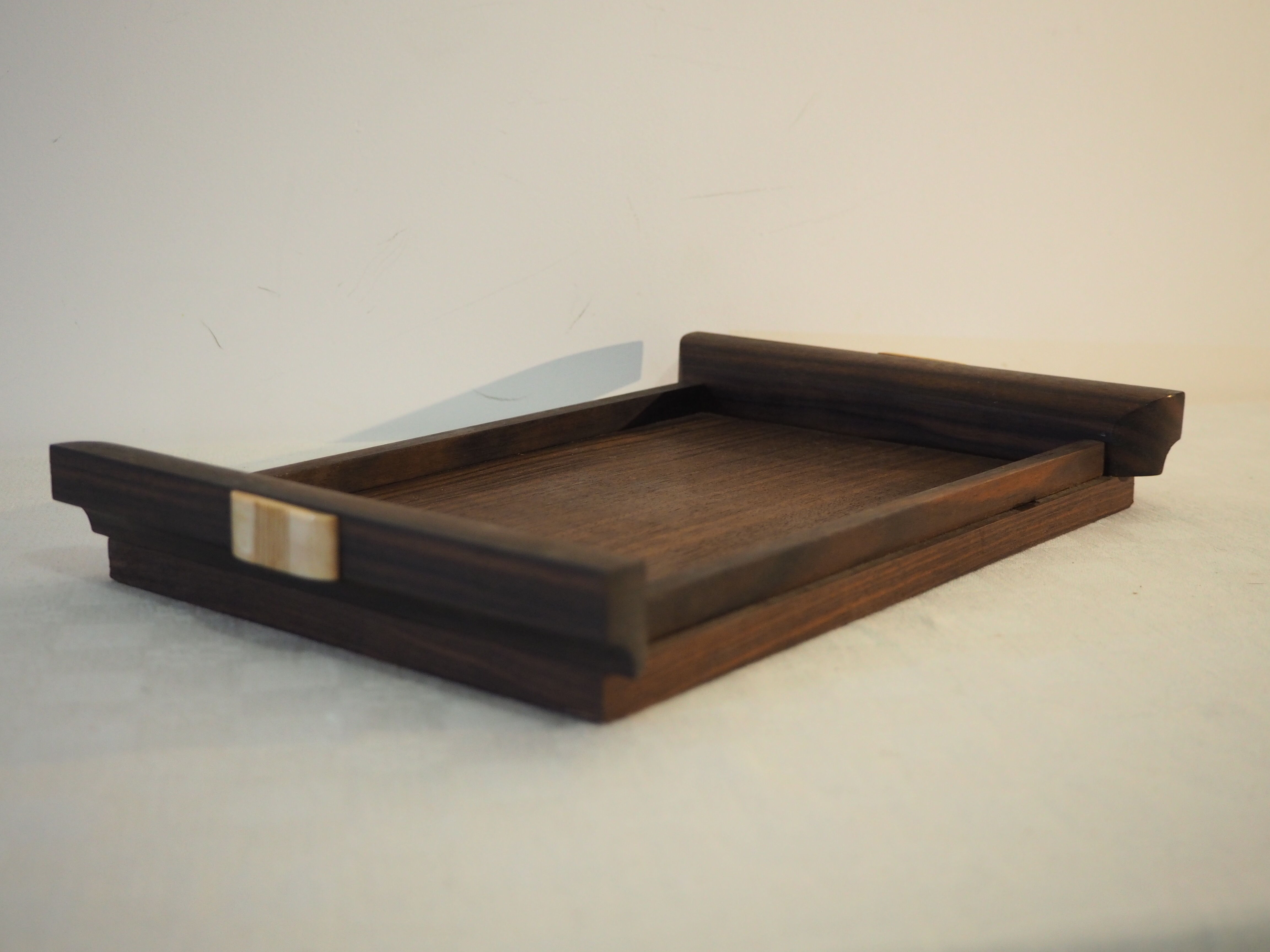 Tray 1930 in rosewood and in bakelite