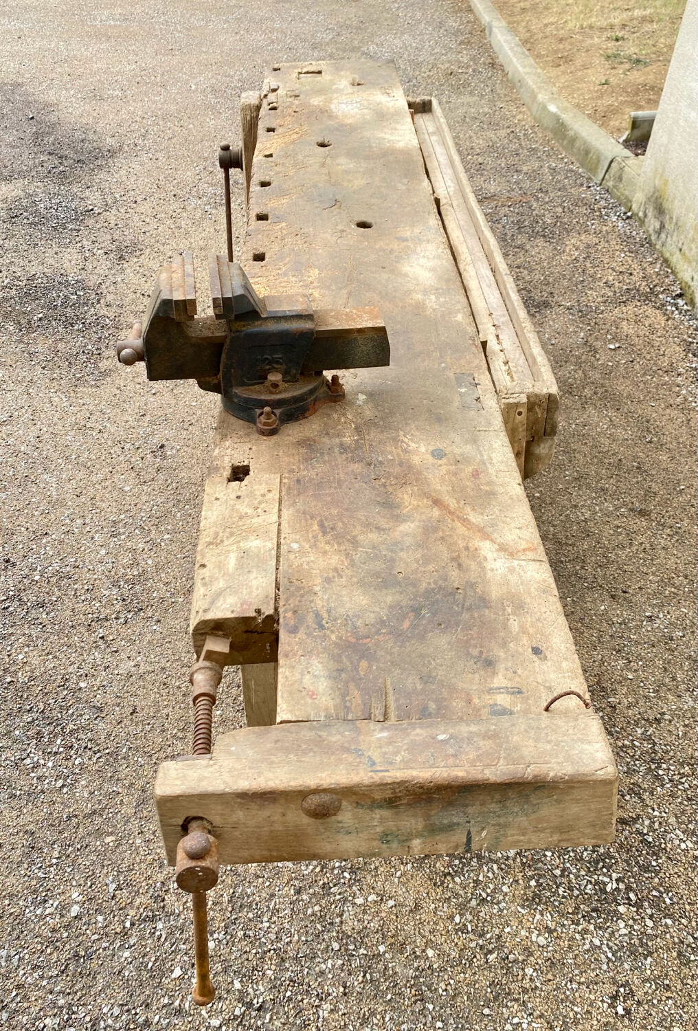 Antique French Carpenter's Workbench in Solid Beech – Early 20th Century