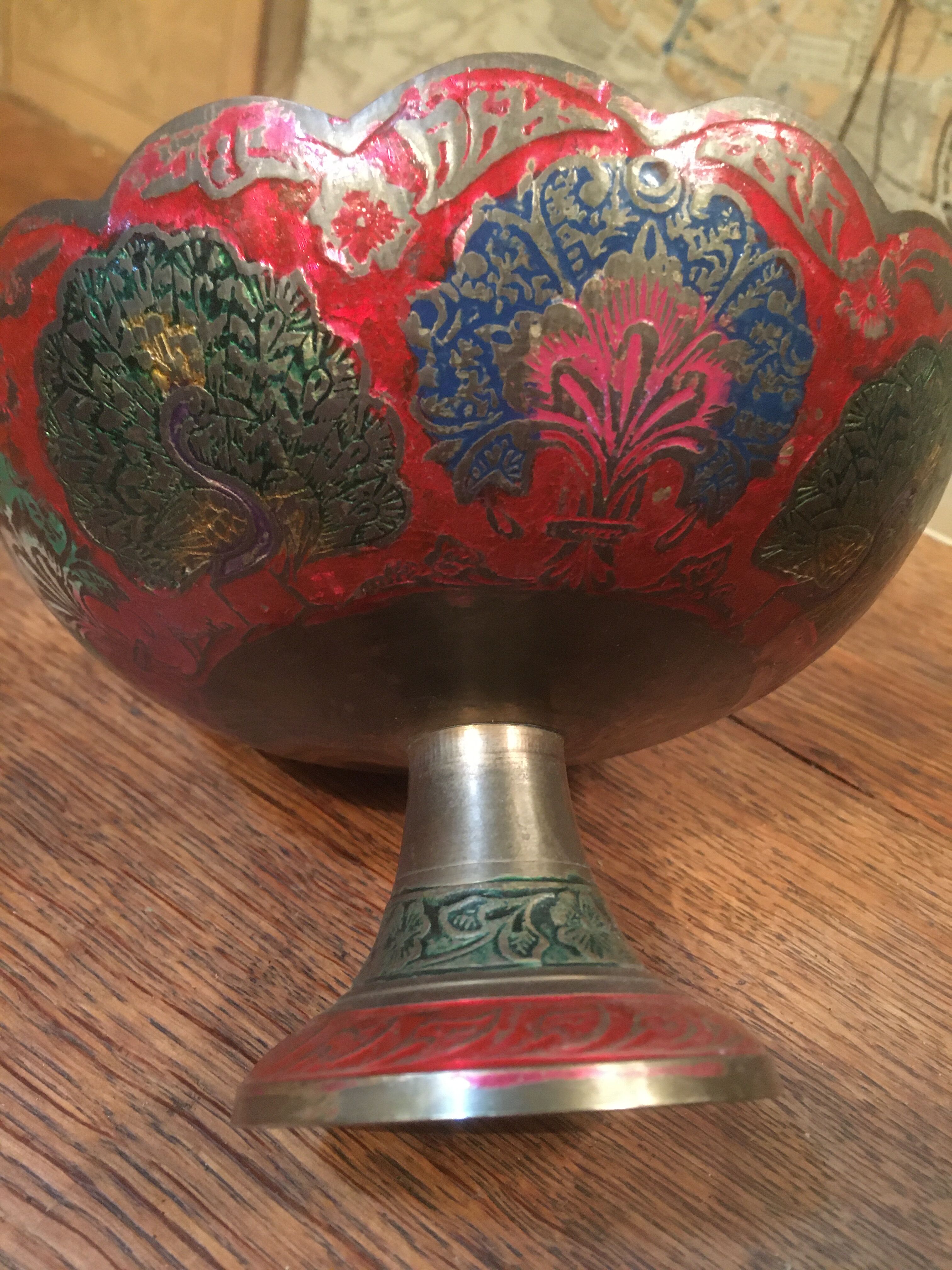 Coupe en laiton motifs paons