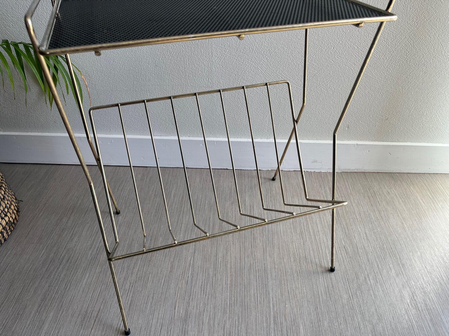 Vintage side table / gold end table / accent table