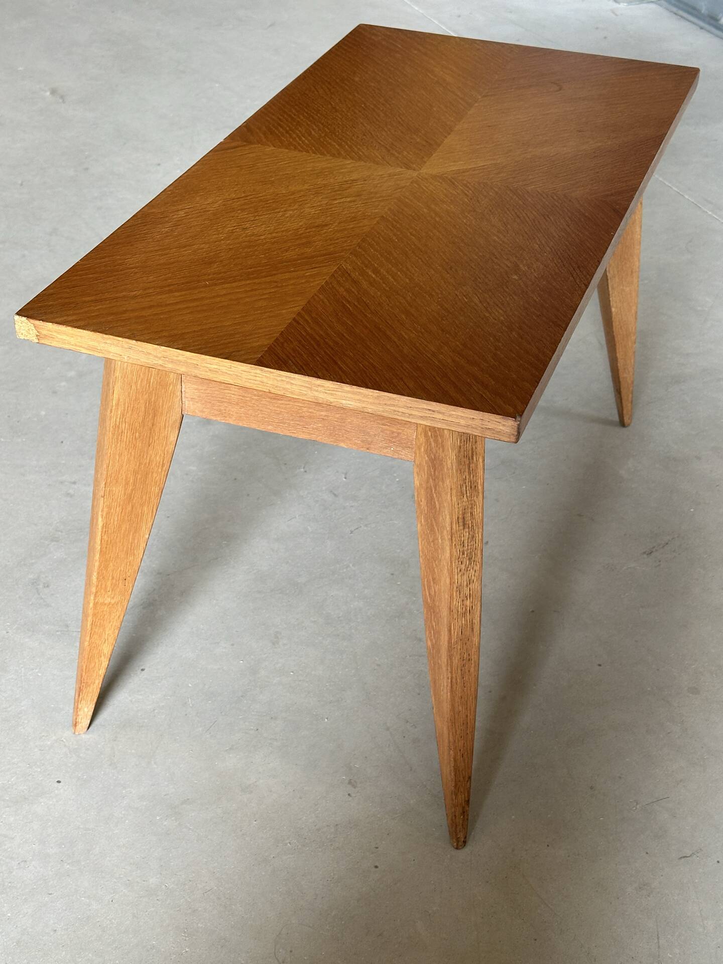 Table basse vintage années 50 pieds compas design scandinave