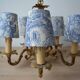 Lustre bronze, 5 abat-jours toile de Jouy