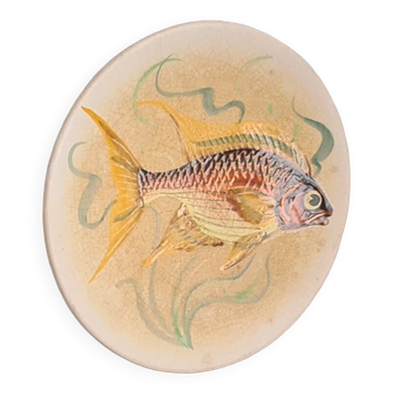 Assiette décorative figurant un poisson, signée Vallauris 1950