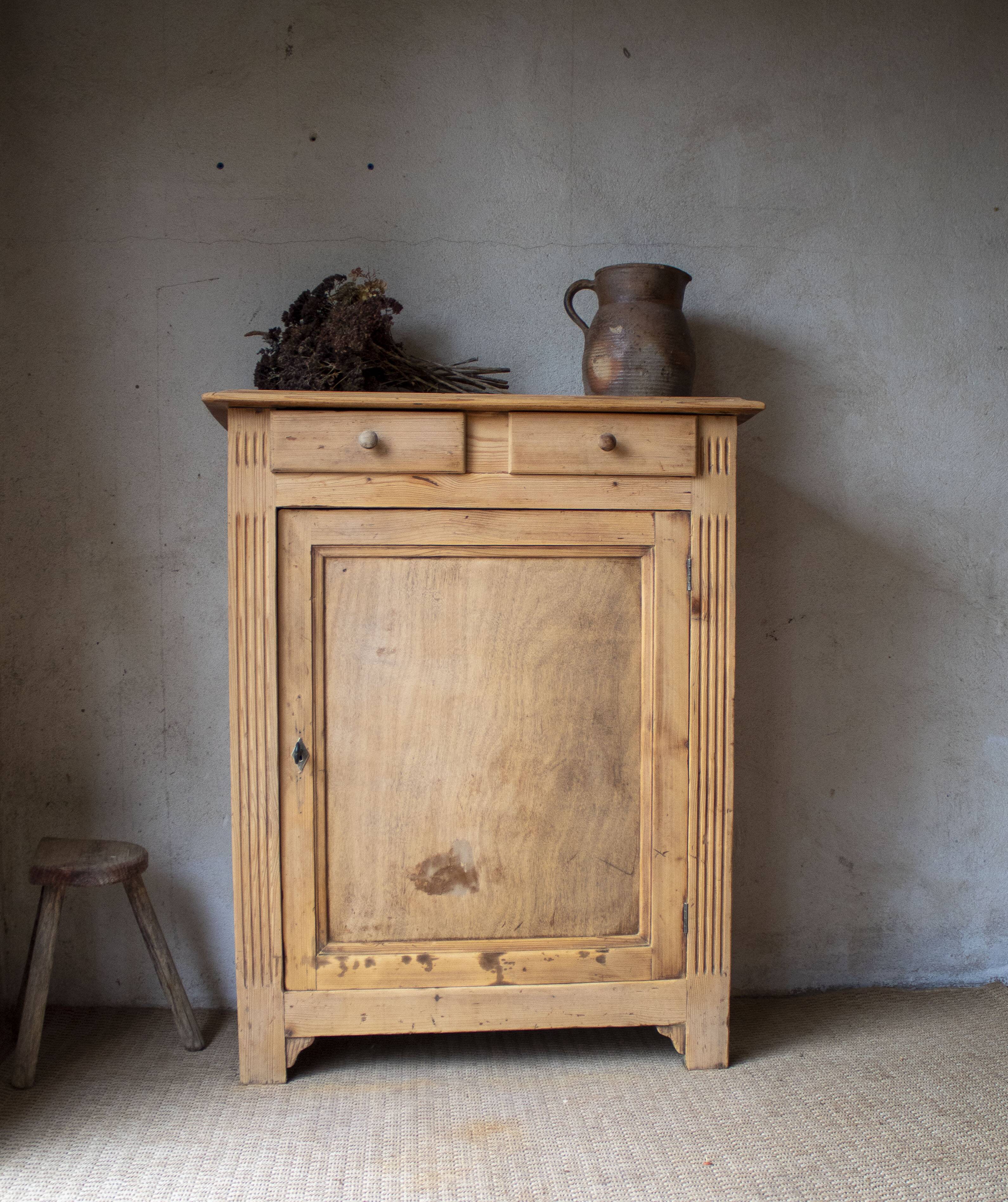 Parisian low buffet confectionery