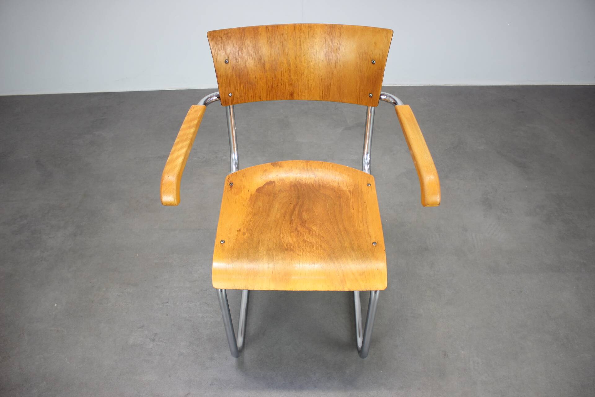 Chrome tubular chair in the style of Mart Stam, Czechoslovakia, 1930s.