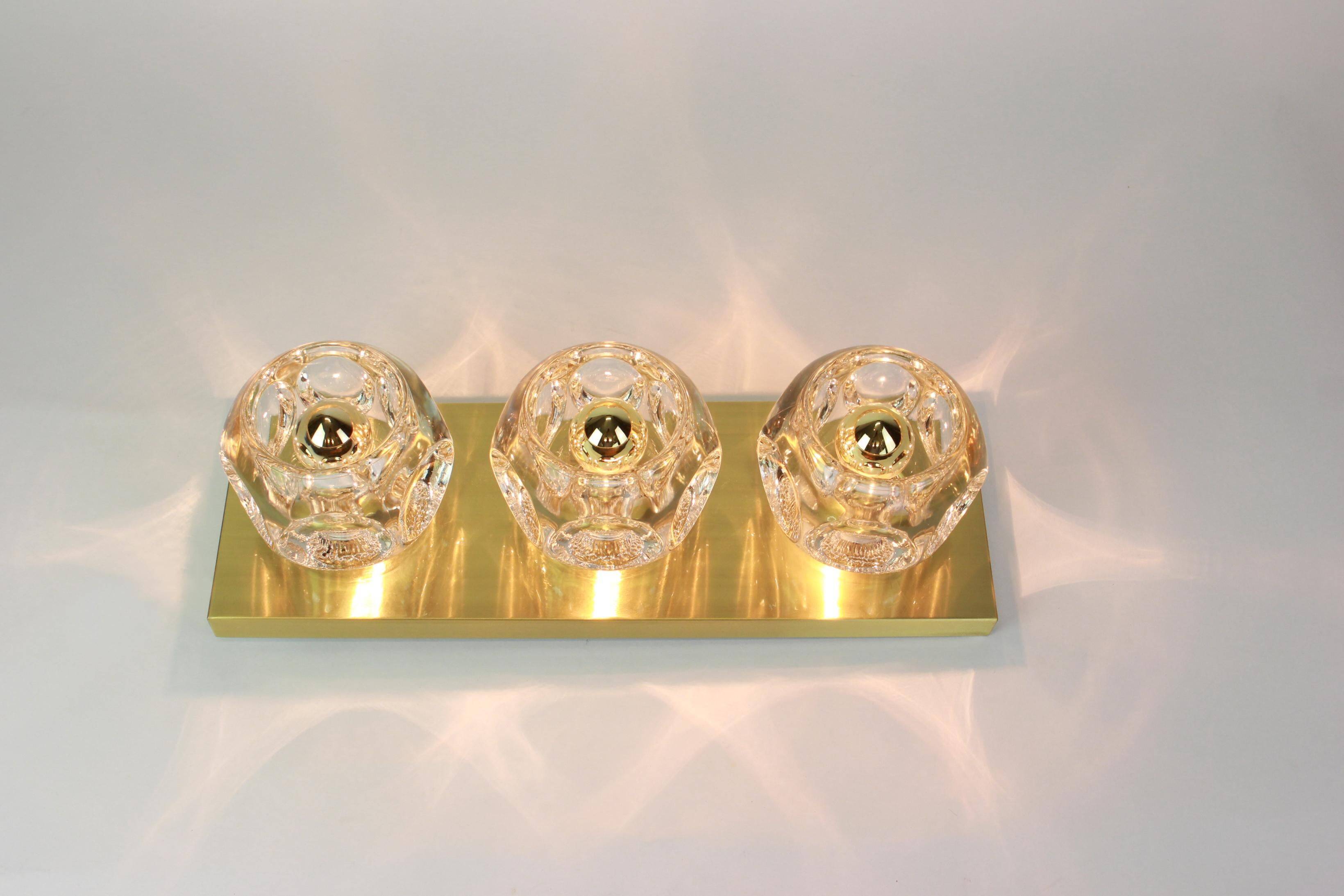 Pair of wall sconces in crystal glass designed by Sciolari for Peill & Putzler.