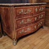 Regency period chest of drawers in veneer circa 1730