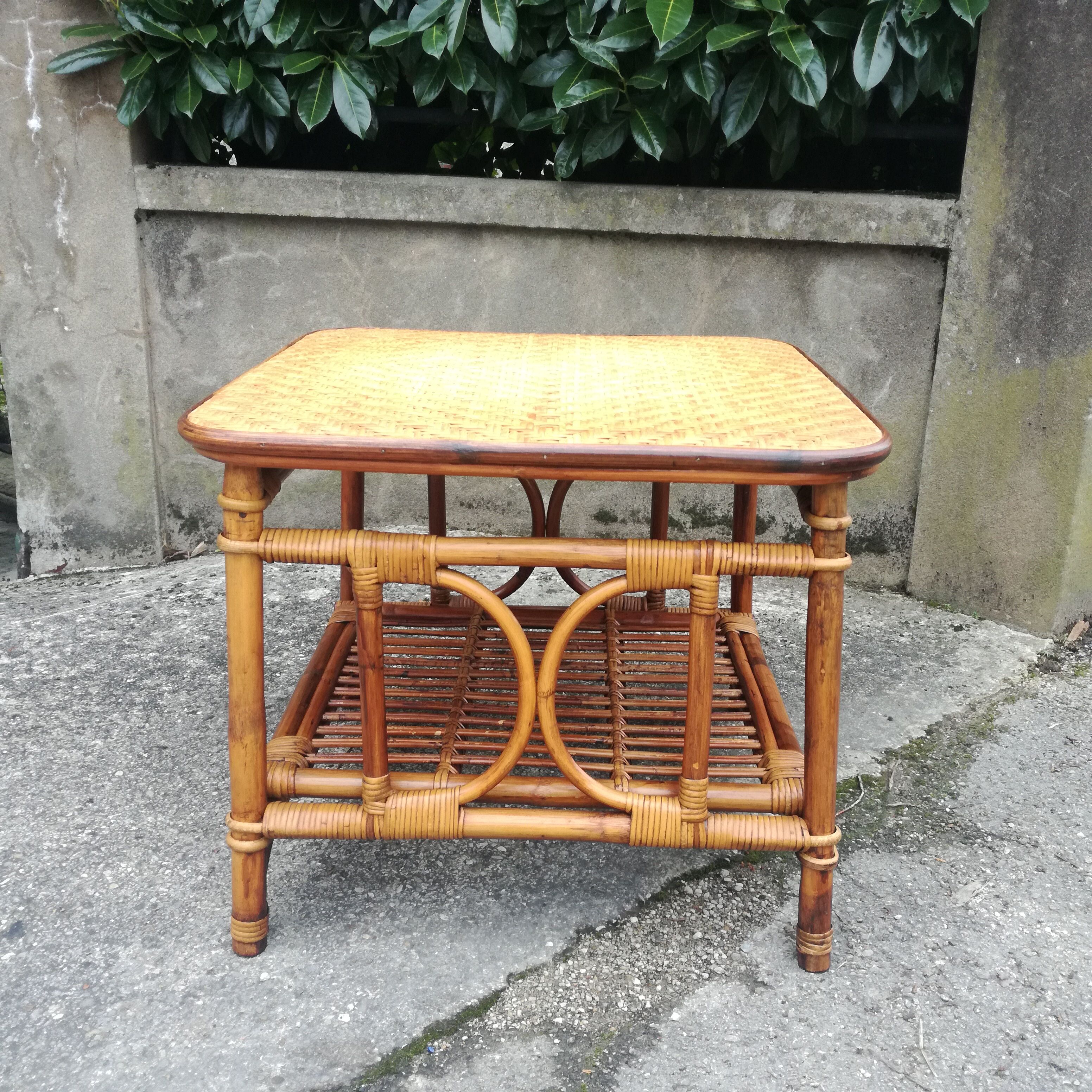 Square rattan side table 62x62