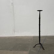 Large tripod candlestick in brutalist wrought iron, mid-century, 1960s.