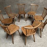 Série Lot de 8 anciennes chaises bistrot dlg scandinave en bois dossier cintré et barreaux