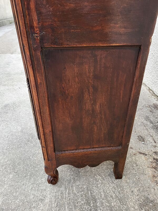 Wardrobe 2 doors Louis XV walnut of the XlX th siecle