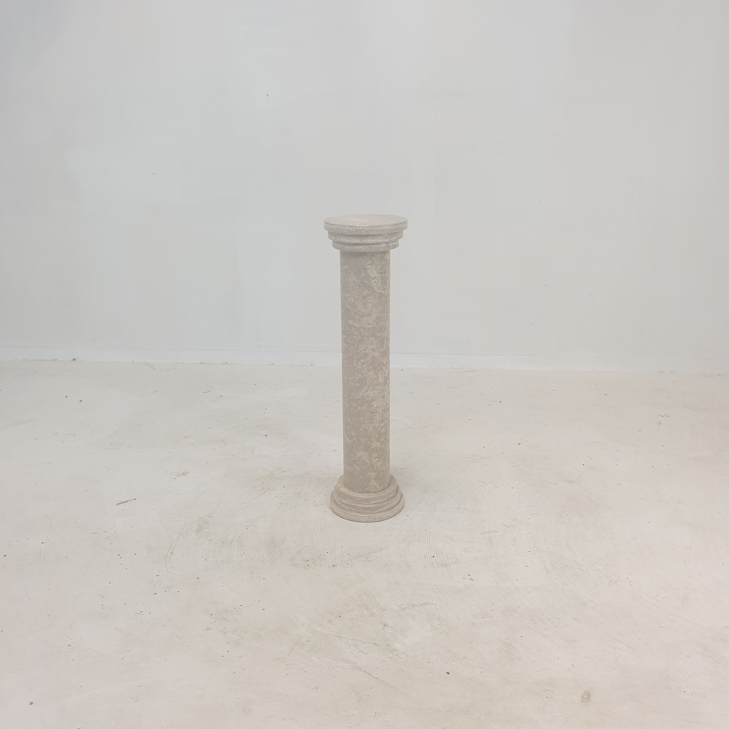 Italian travertine side table or pedestal, 1980's