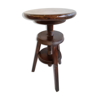 Architect's snuff with dark wood screws