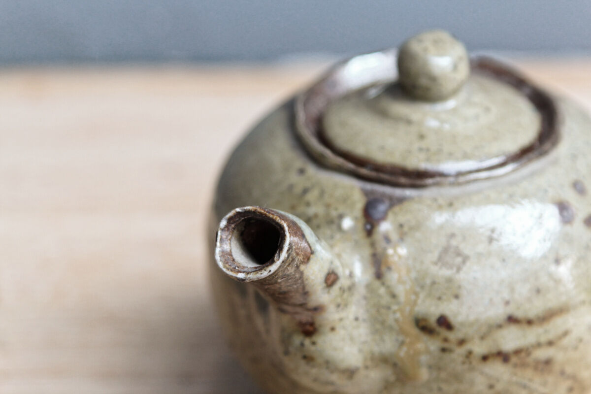 Artisanal teapot in glazed sandstone