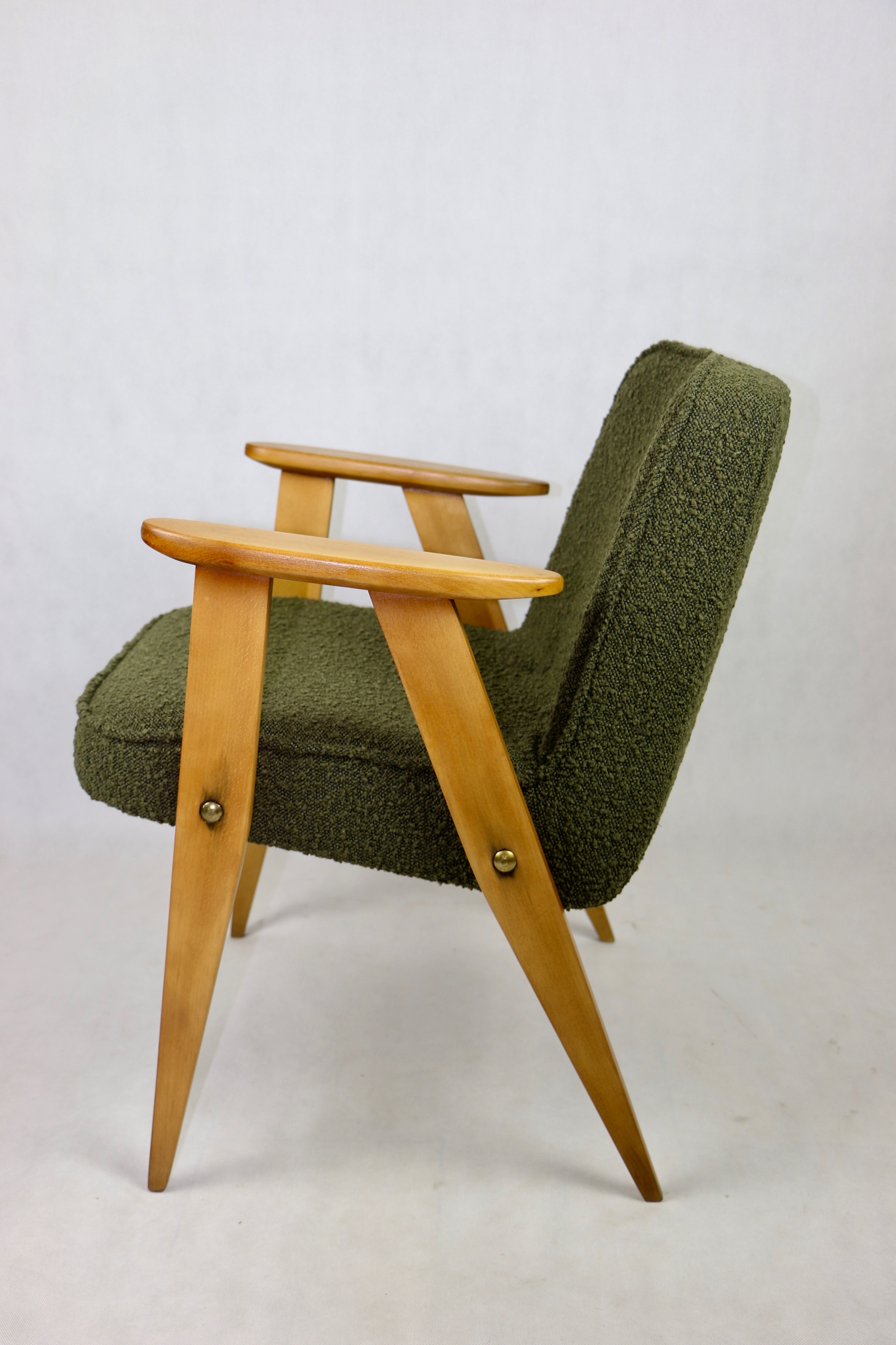 366 olive boucle armchair, 1970s