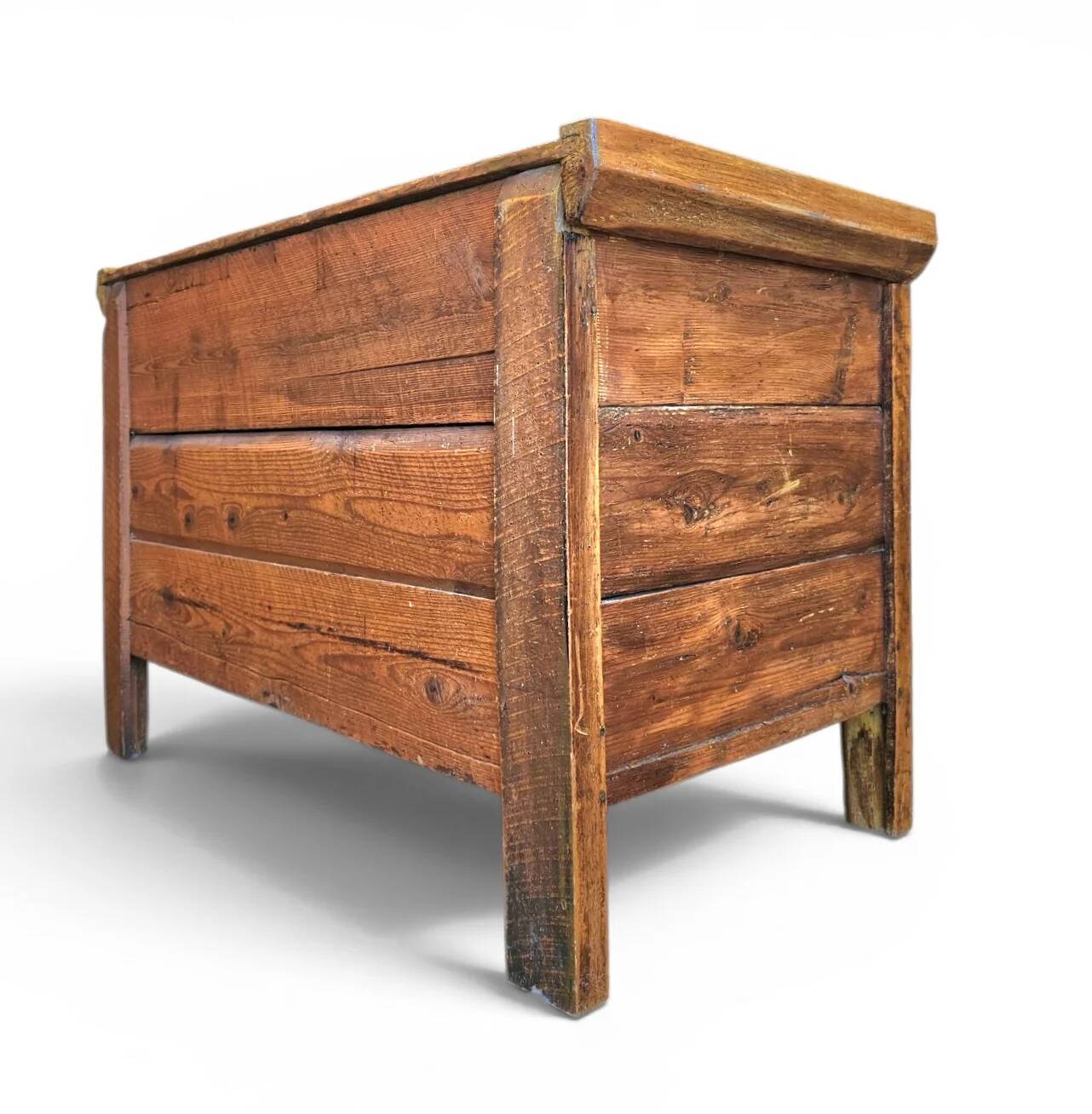 Old blanket chest / storage trunk / pine wood