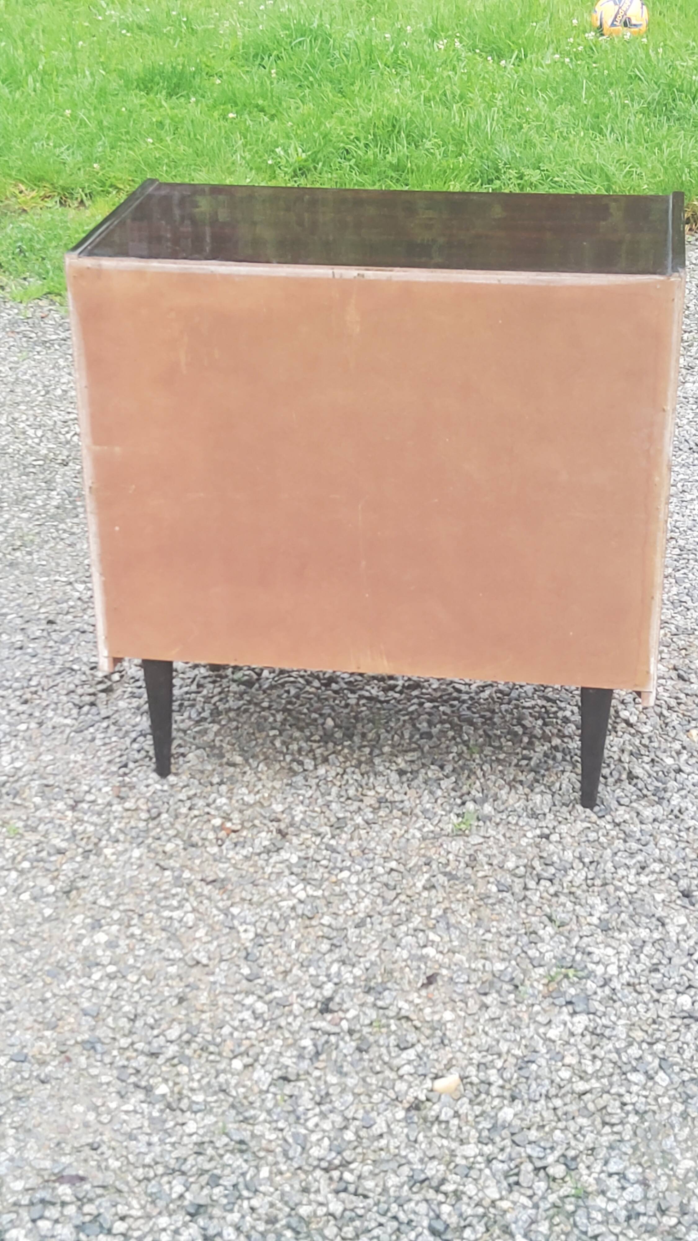 Vintage 3-drawer chest of drawers in dark varnished mahogany and brass from the 1960s