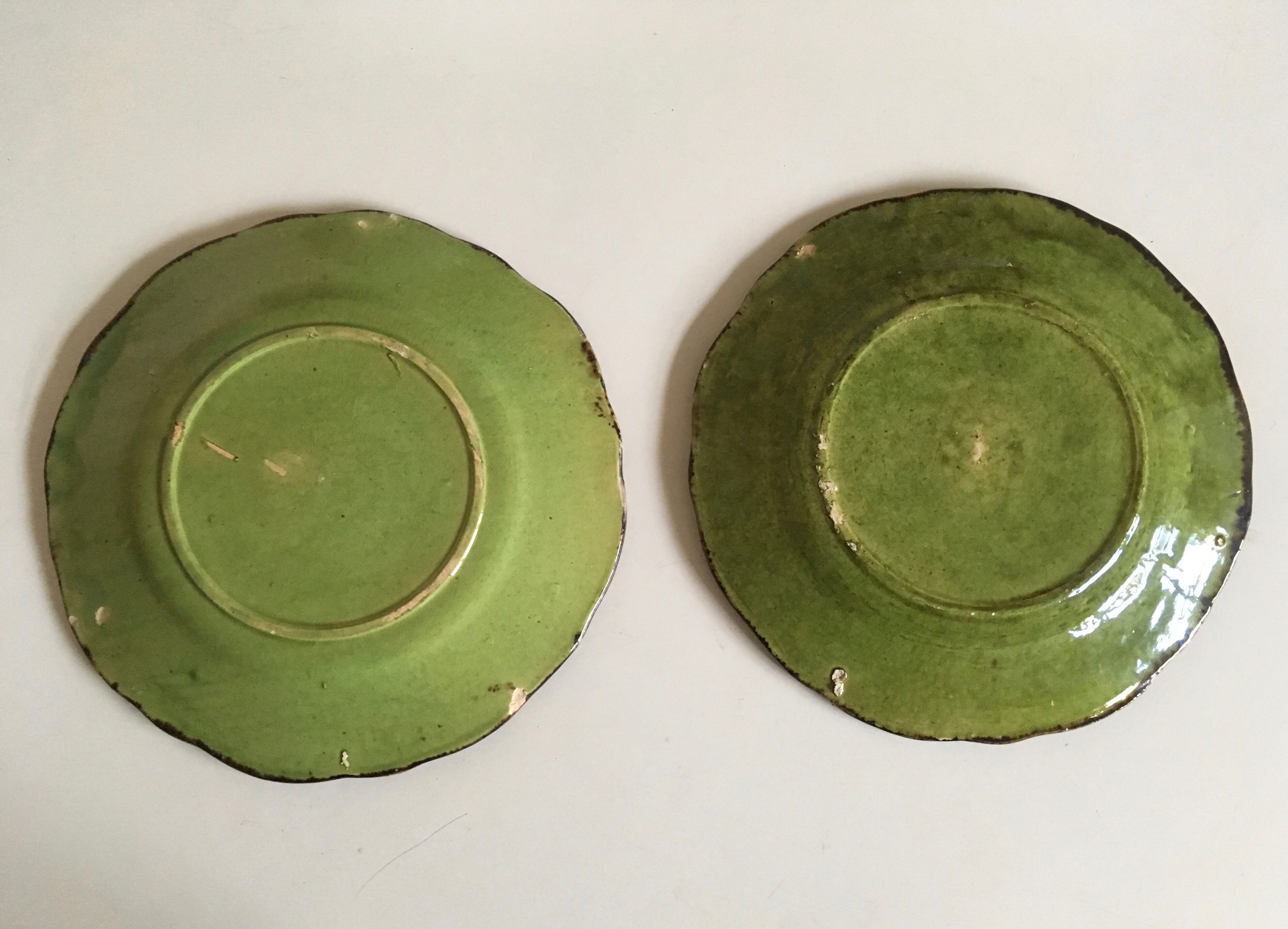 Set  of plates of glazed Earth Biot to gadroons