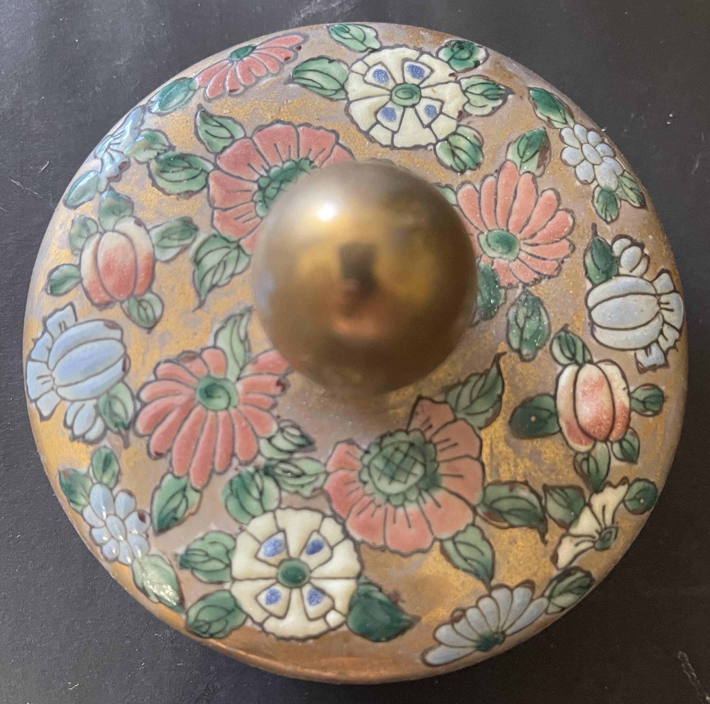 Covered porcelain jar from Canton China