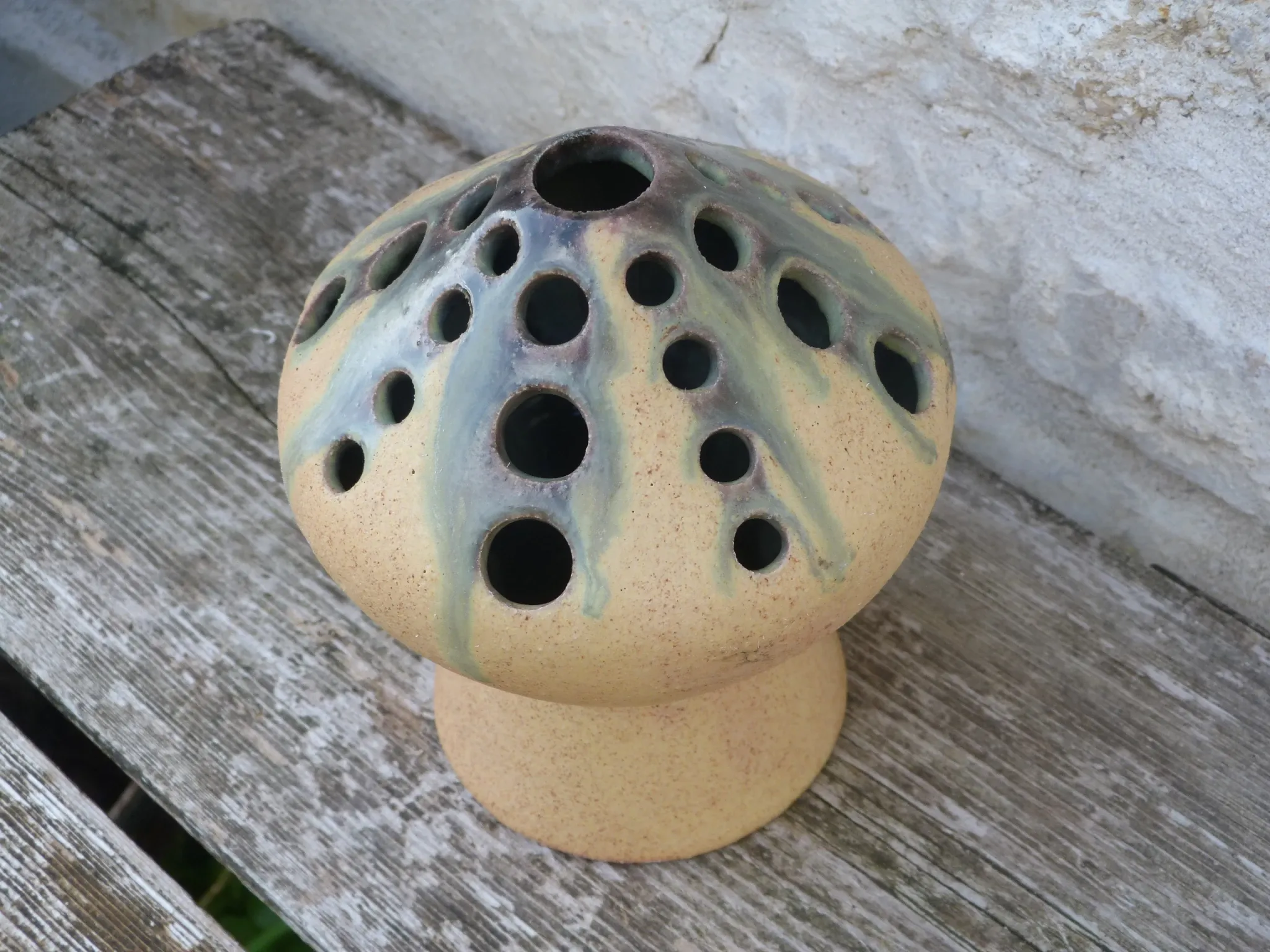 Pique fleurs vintage Poterie Accolay signé