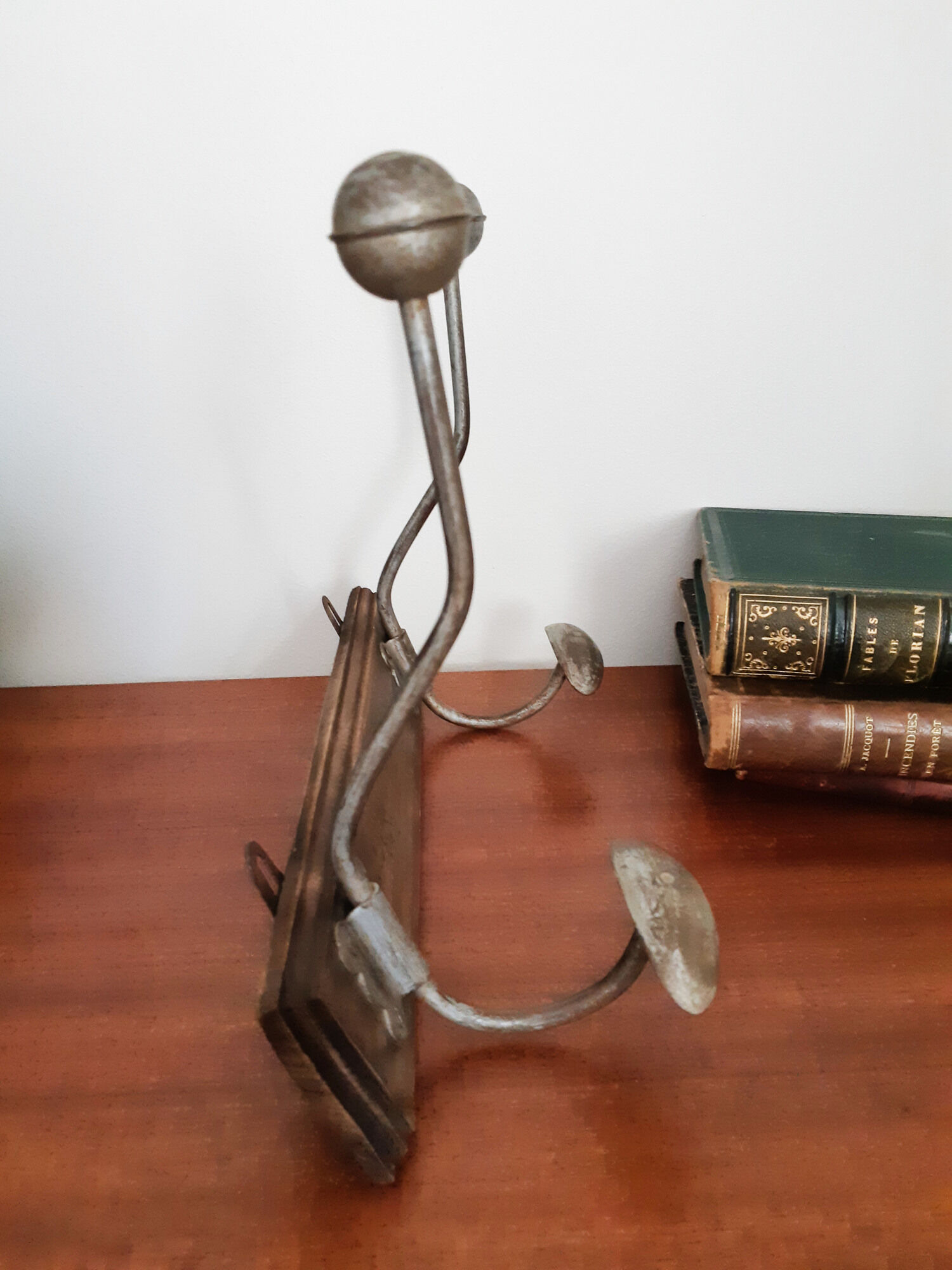 Coat rack in wood and iron 2 heads, vintage, 50s/60s, cloakroom, hook