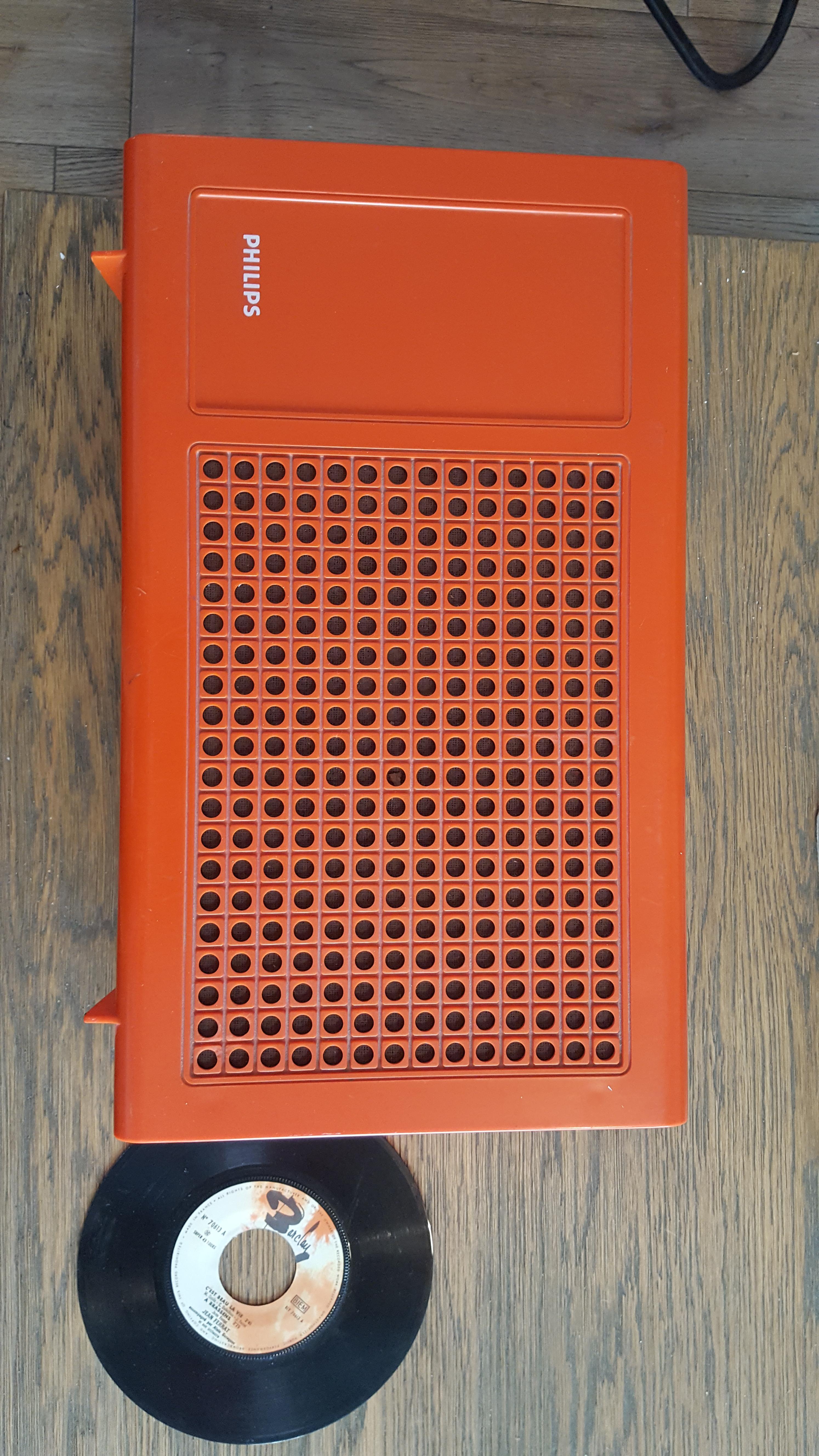 Tourne disque vintage "523" de Philips des années 70
