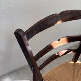 Vintage solid wood chair with a straw seat – Chic country style