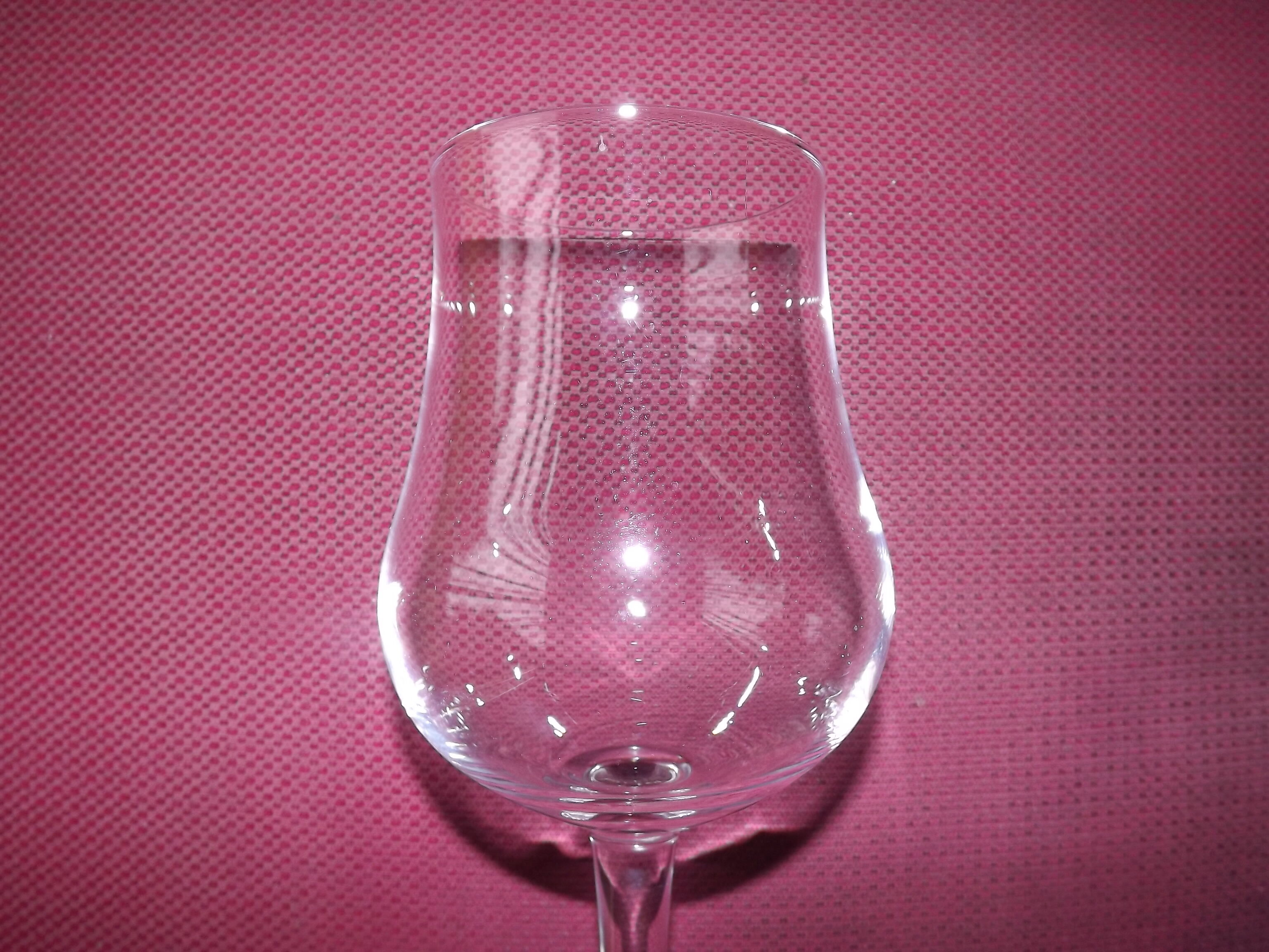 16 balloons crystal burgundy or bordeaux glasses