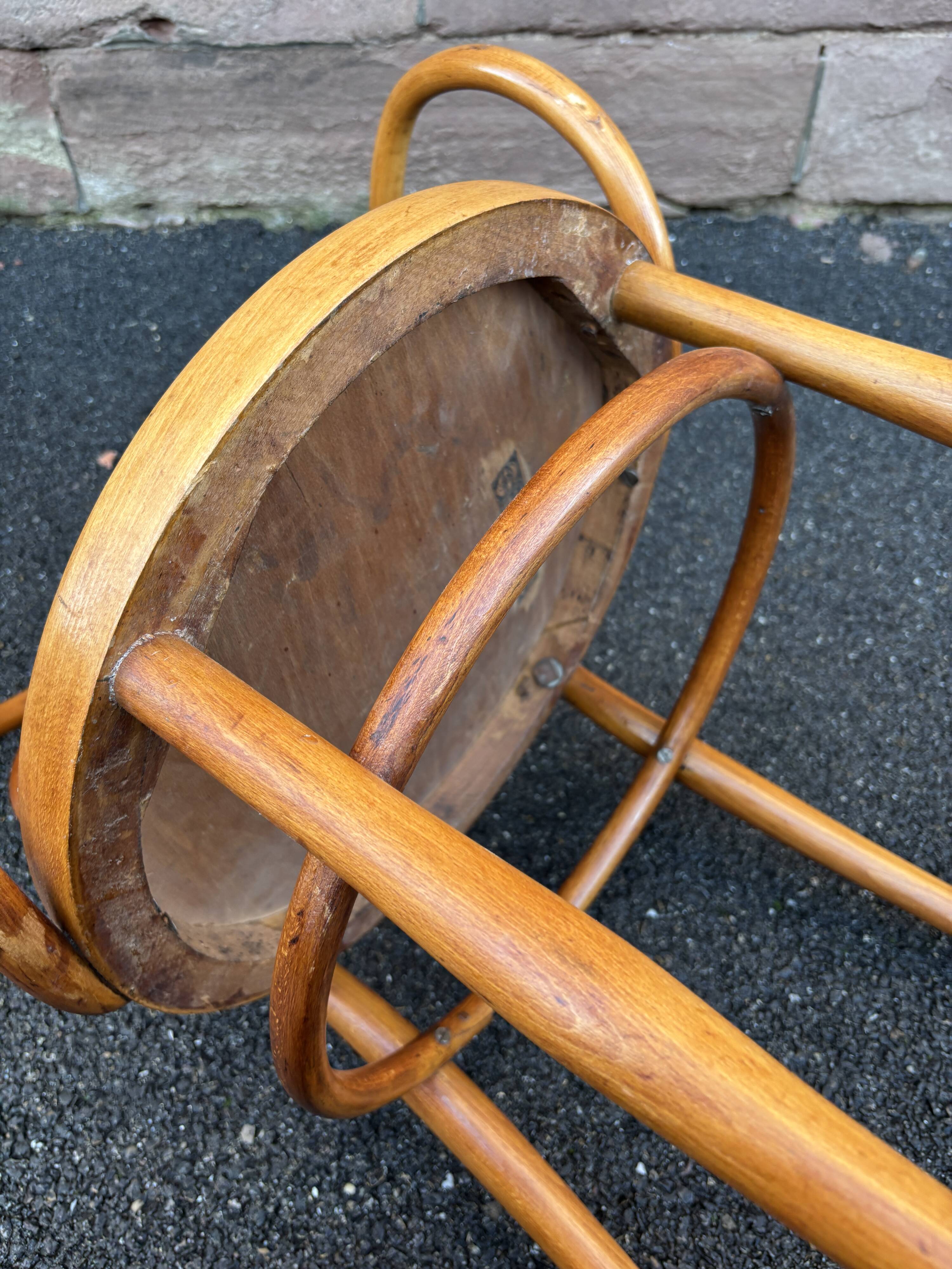 Authentic kohn b9 or le corbusier bentwood armchair