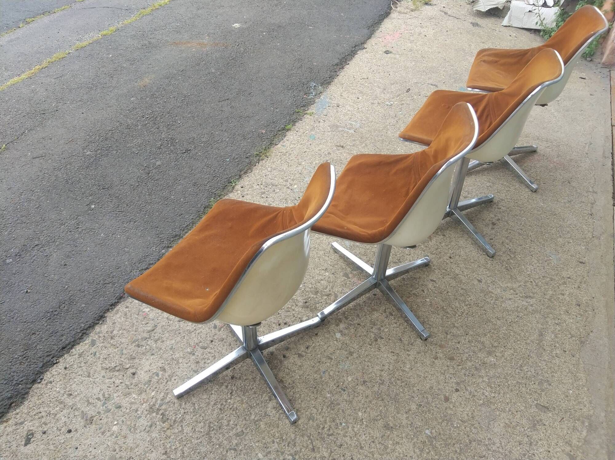 Set of 2 monohull and rotating chairs by Schweitzer for Lafargue S.A dated january 19